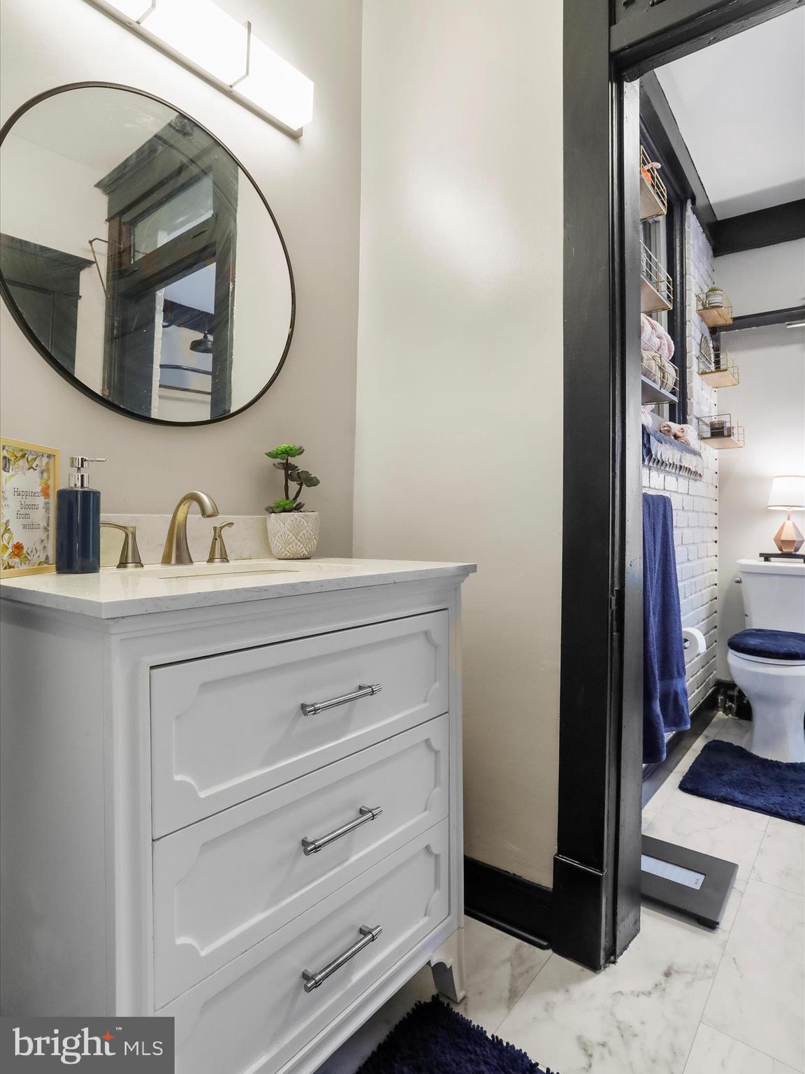 WEST SIDE - Residential