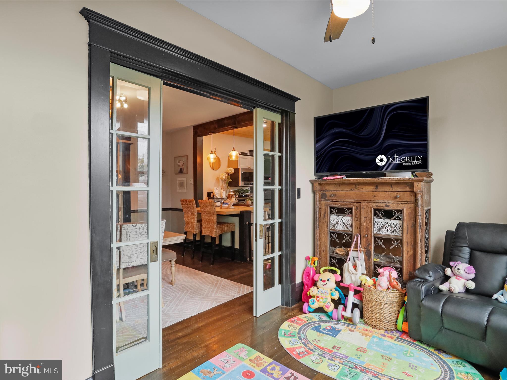 WEST SIDE - Residential