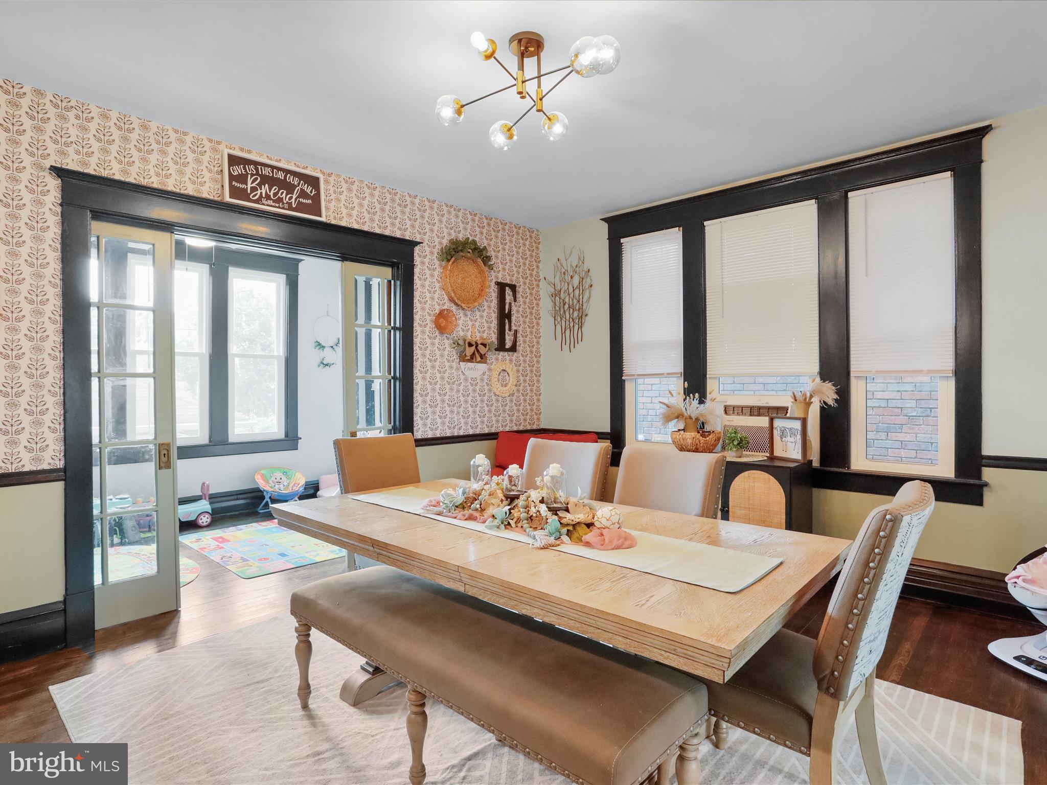 WEST SIDE - Residential