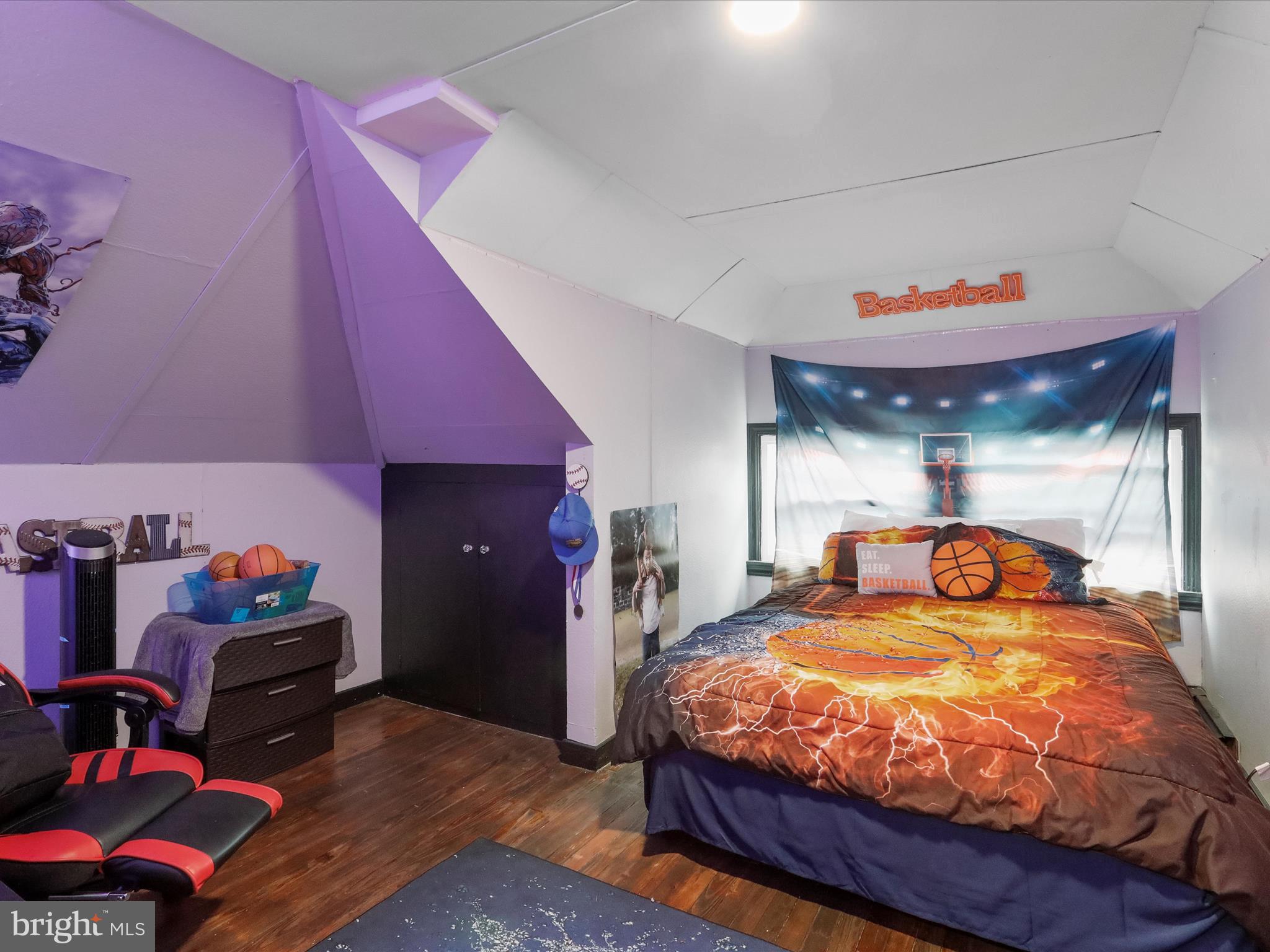 WEST SIDE - Residential