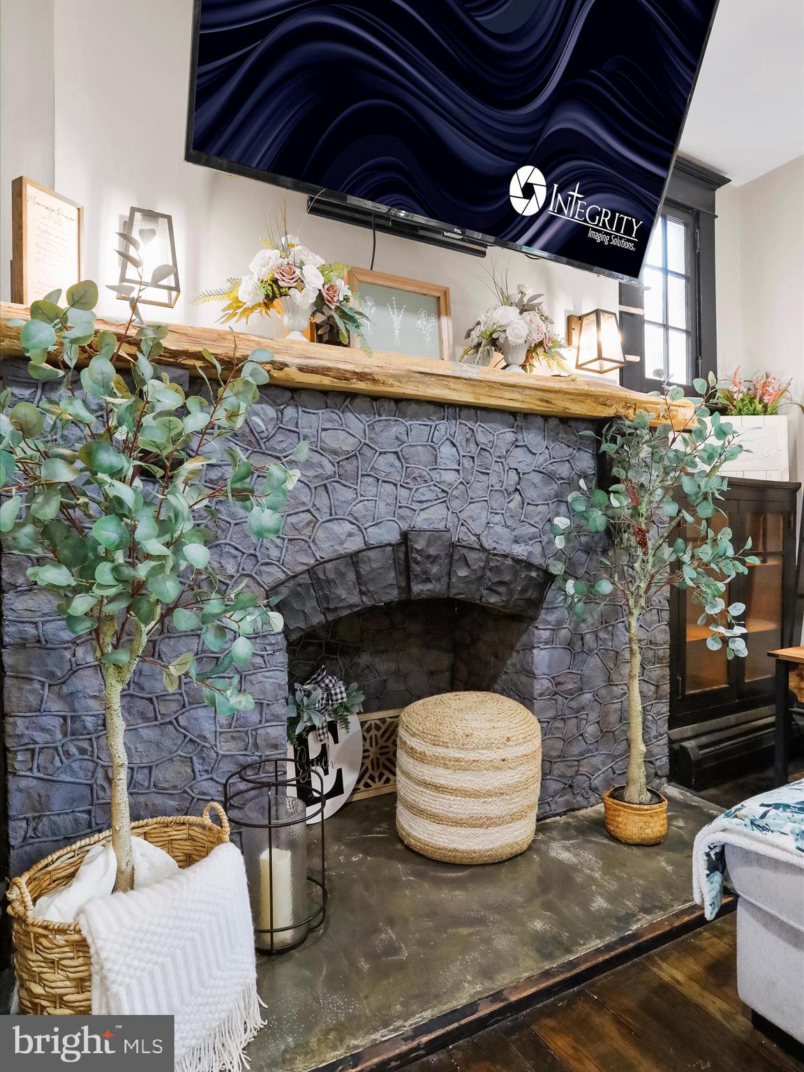 WEST SIDE - Residential