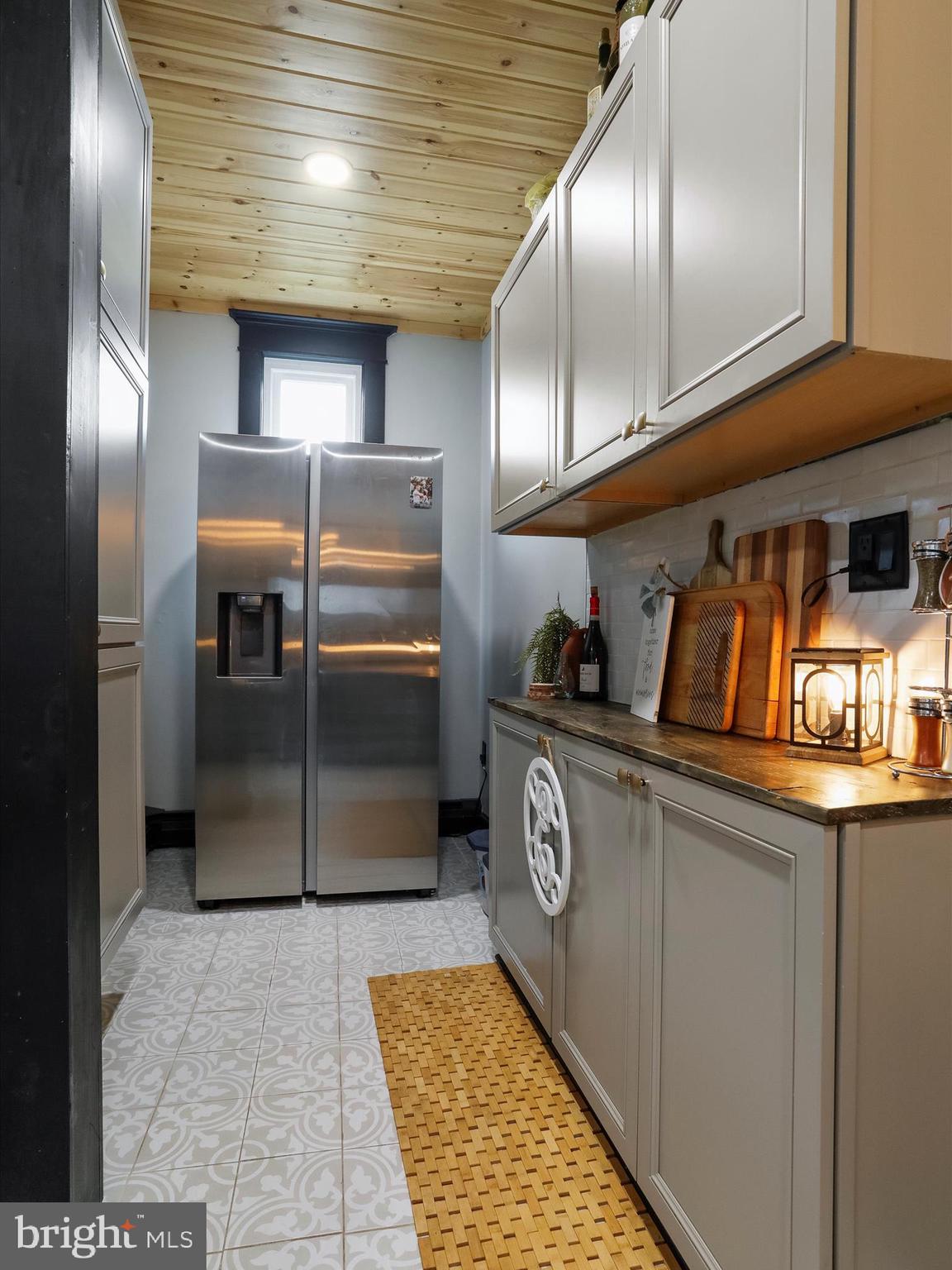 WEST SIDE - Residential