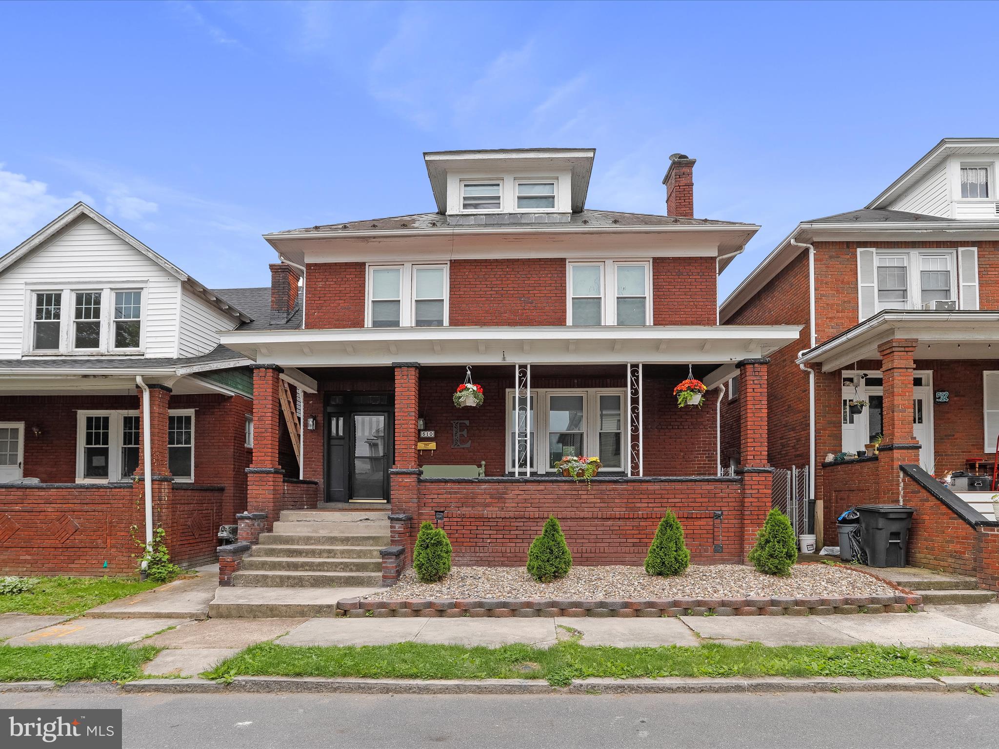 WEST SIDE - Residential