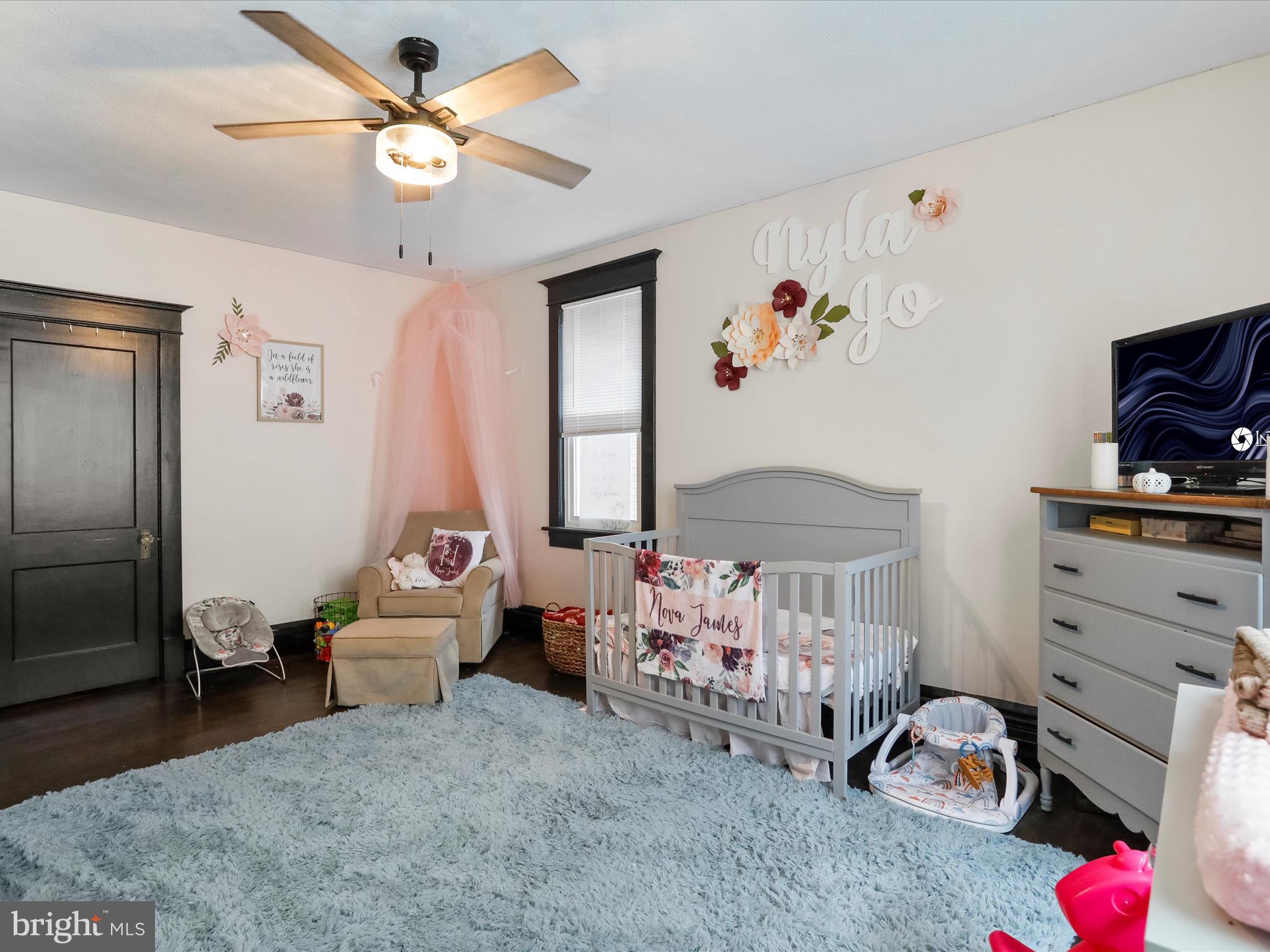 WEST SIDE - Residential