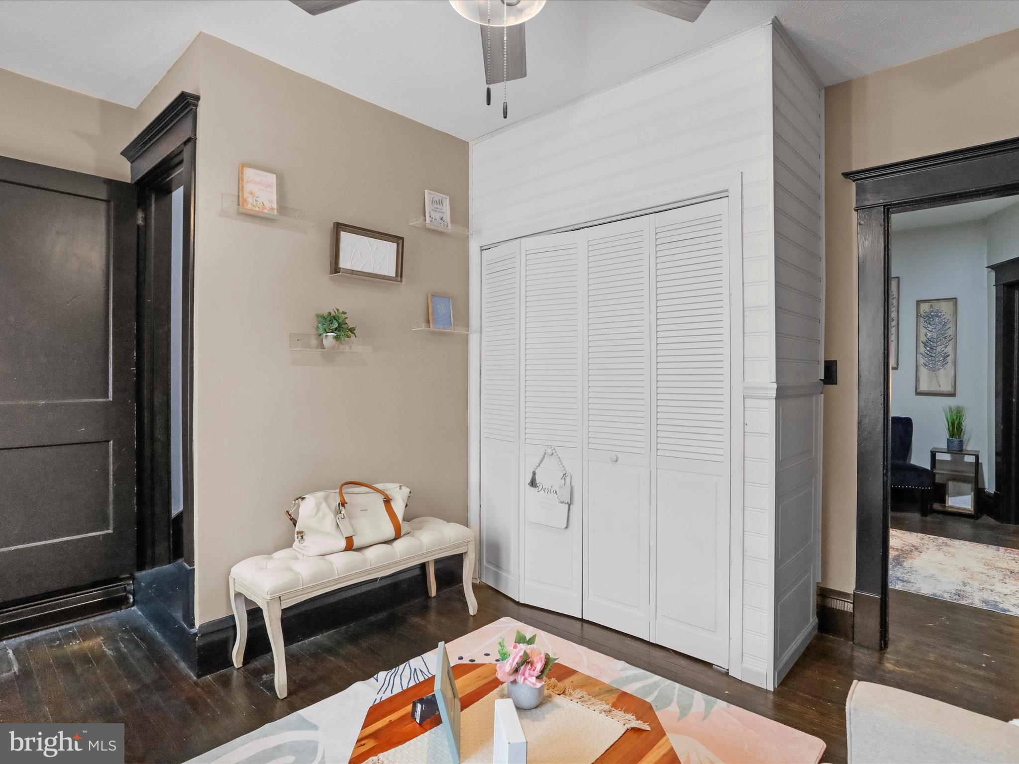 WEST SIDE - Residential