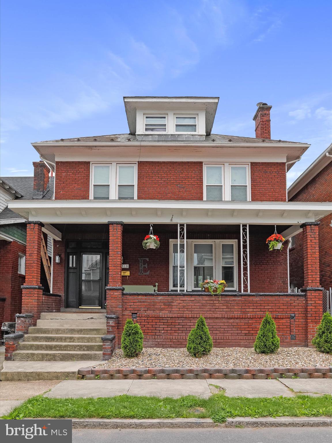 WEST SIDE - Residential