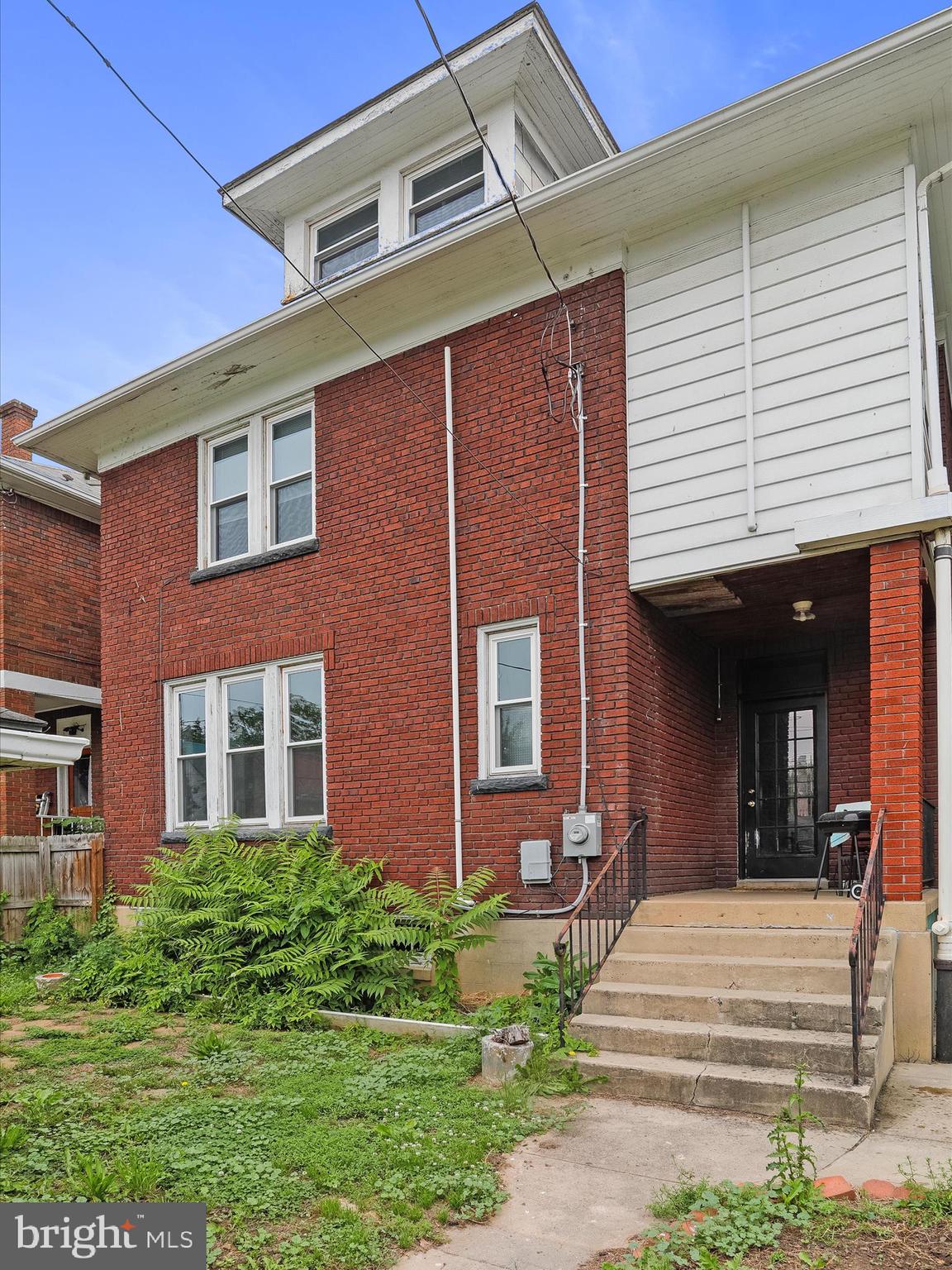 WEST SIDE - Residential