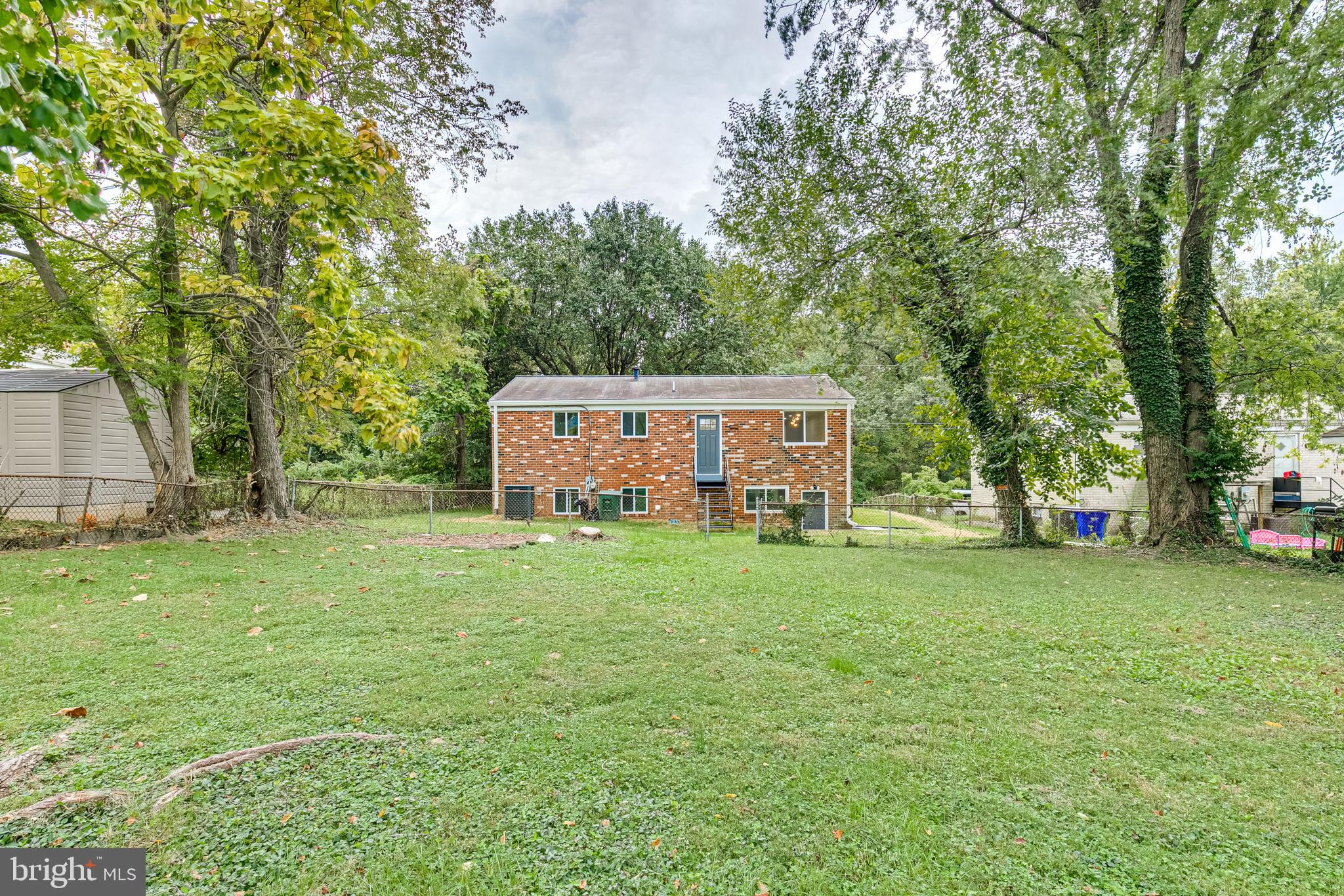 SUNNYSIDE - Residential