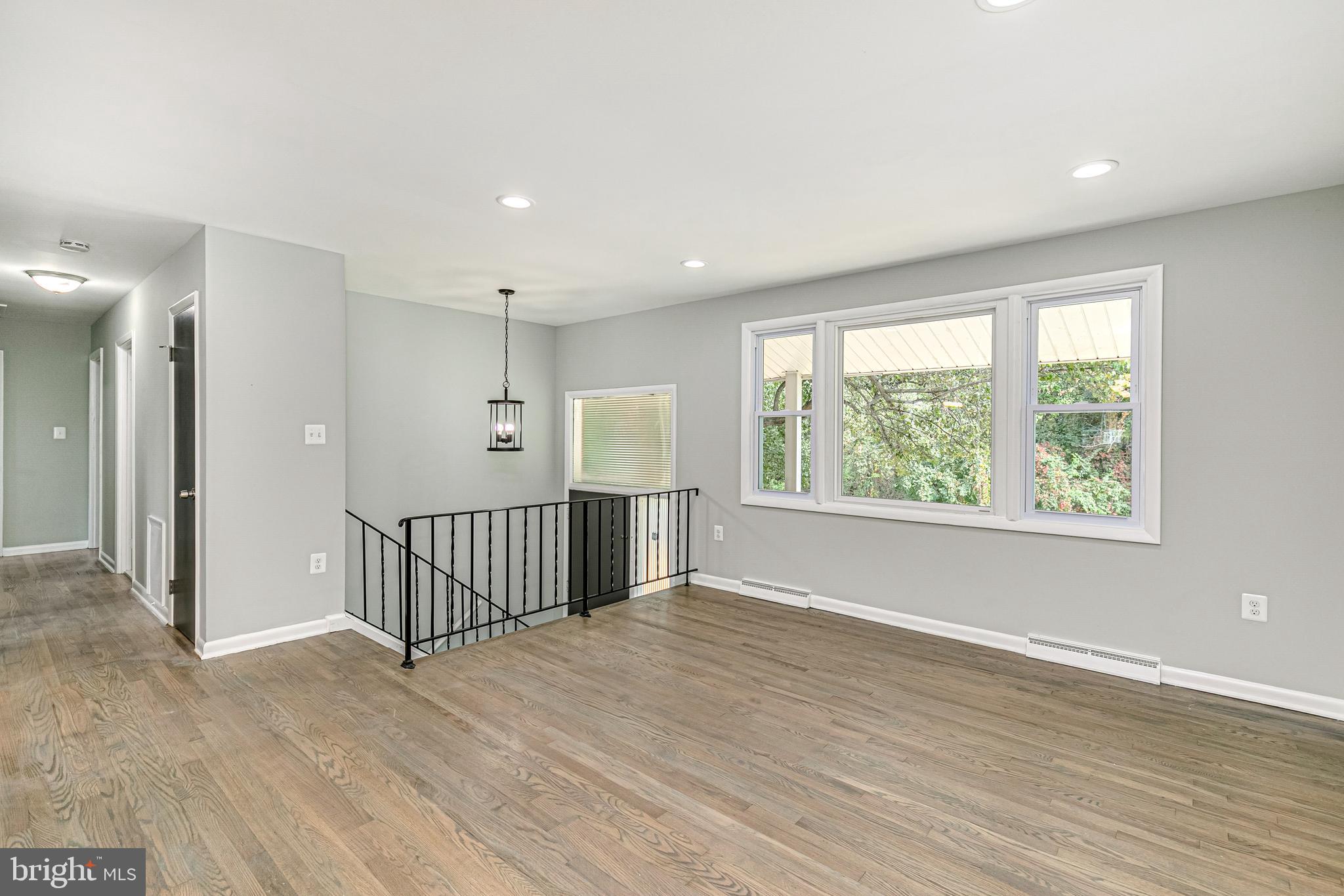 SUNNYSIDE - Residential