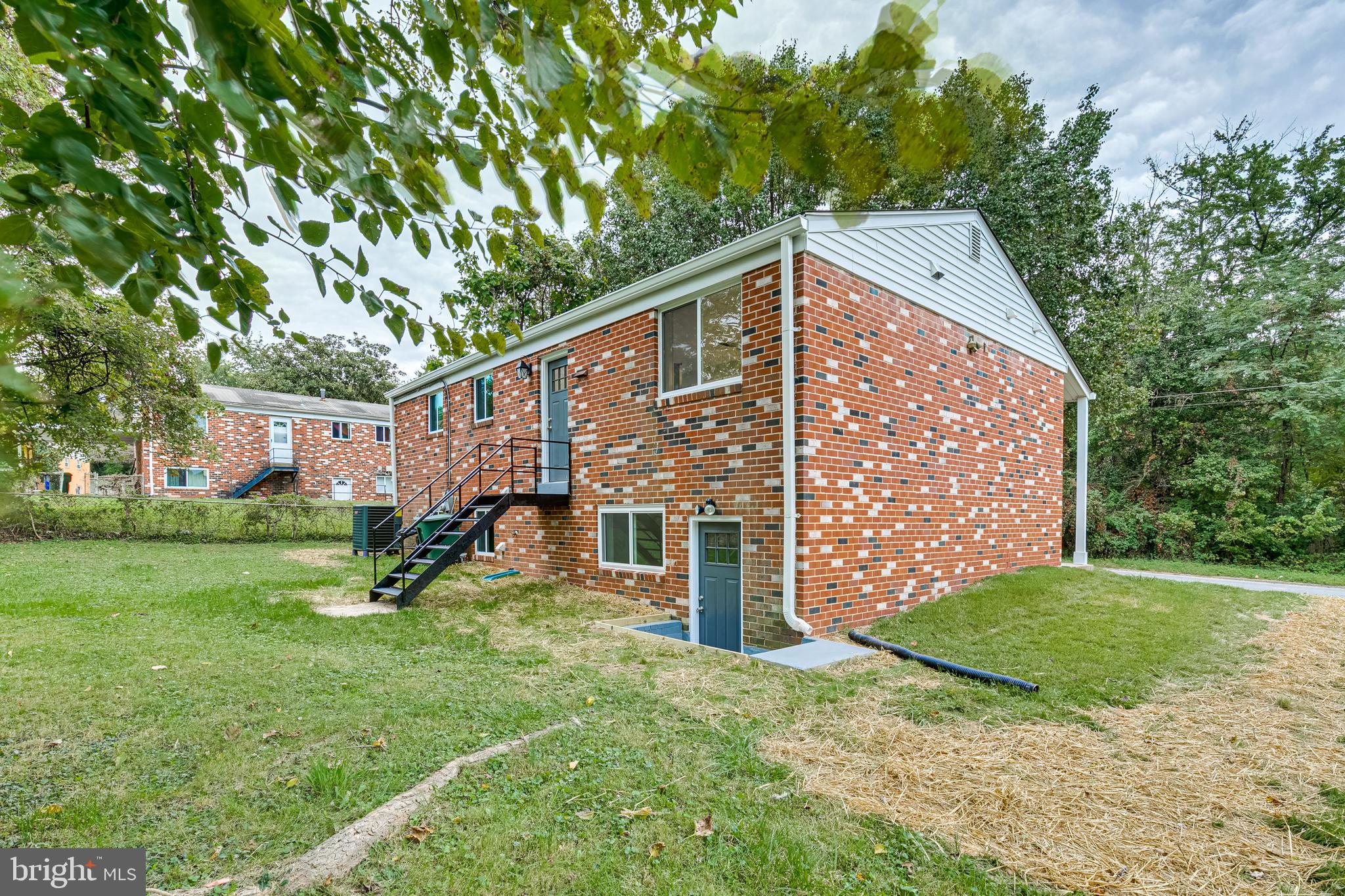 SUNNYSIDE - Residential