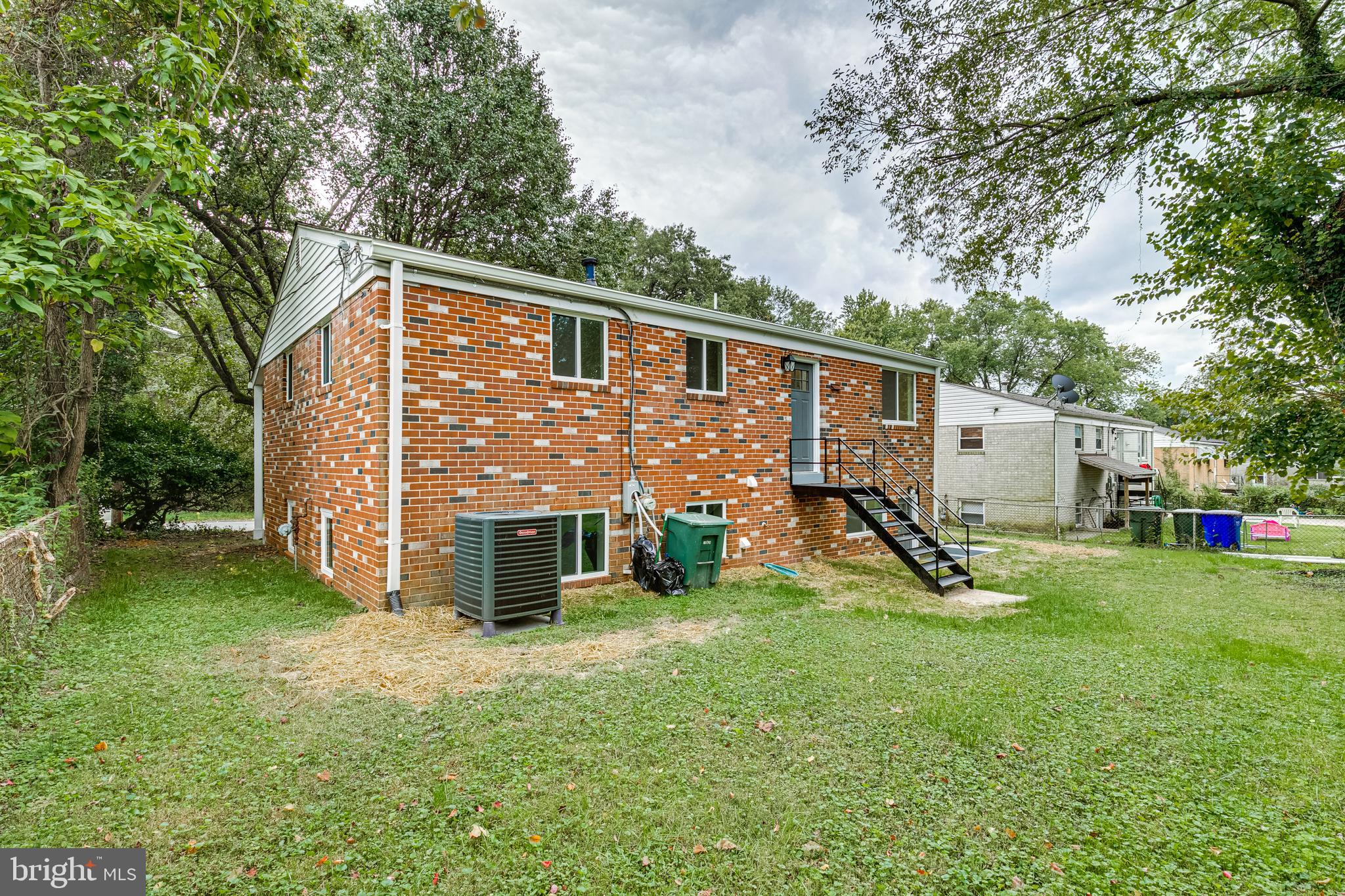 SUNNYSIDE - Residential