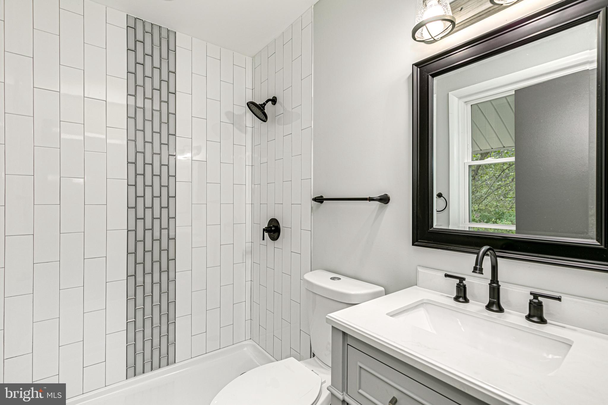 SUNNYSIDE - Residential