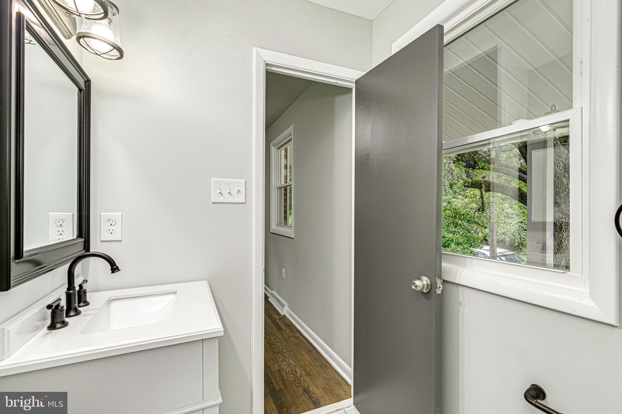 SUNNYSIDE - Residential