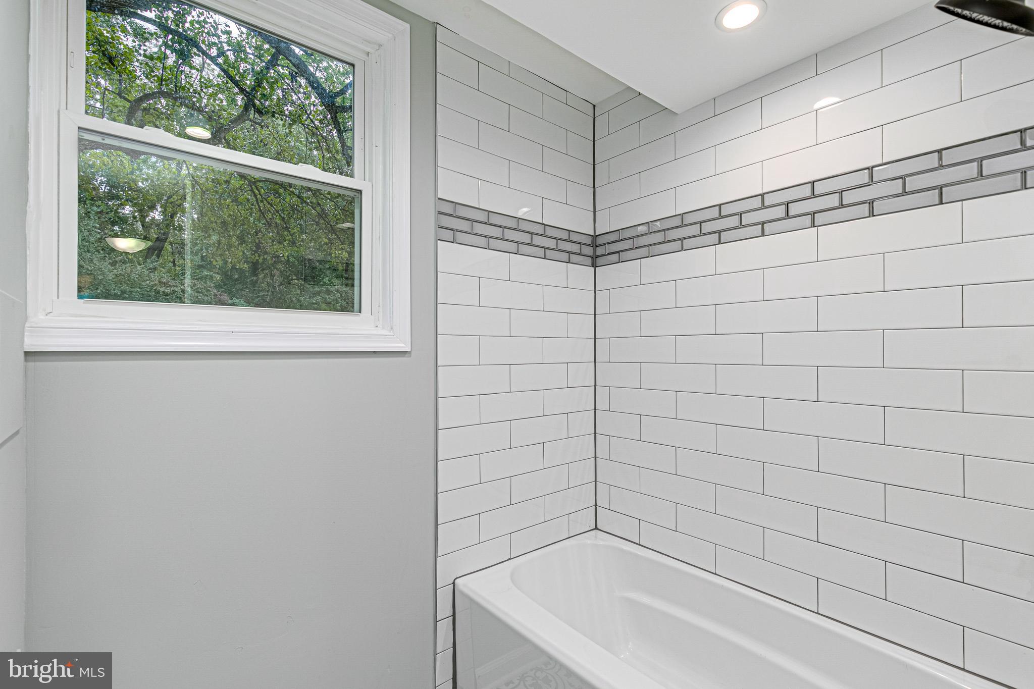 SUNNYSIDE - Residential