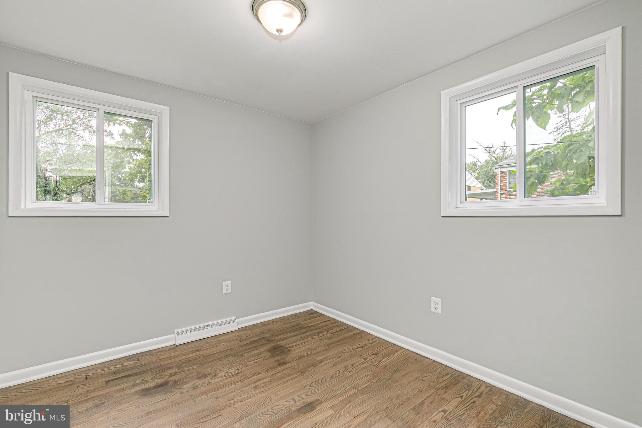 SUNNYSIDE - Residential