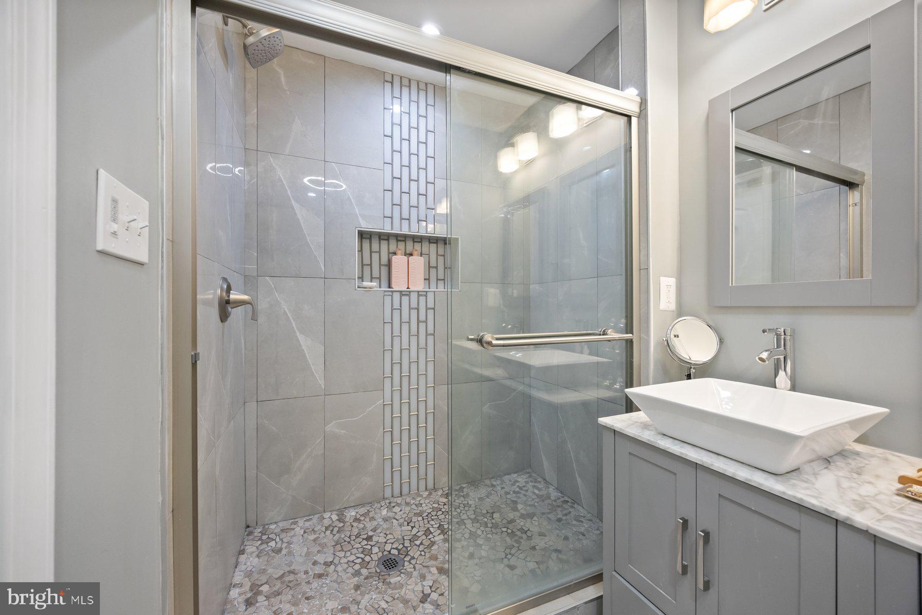 MILTON-MONTFORD - Residential