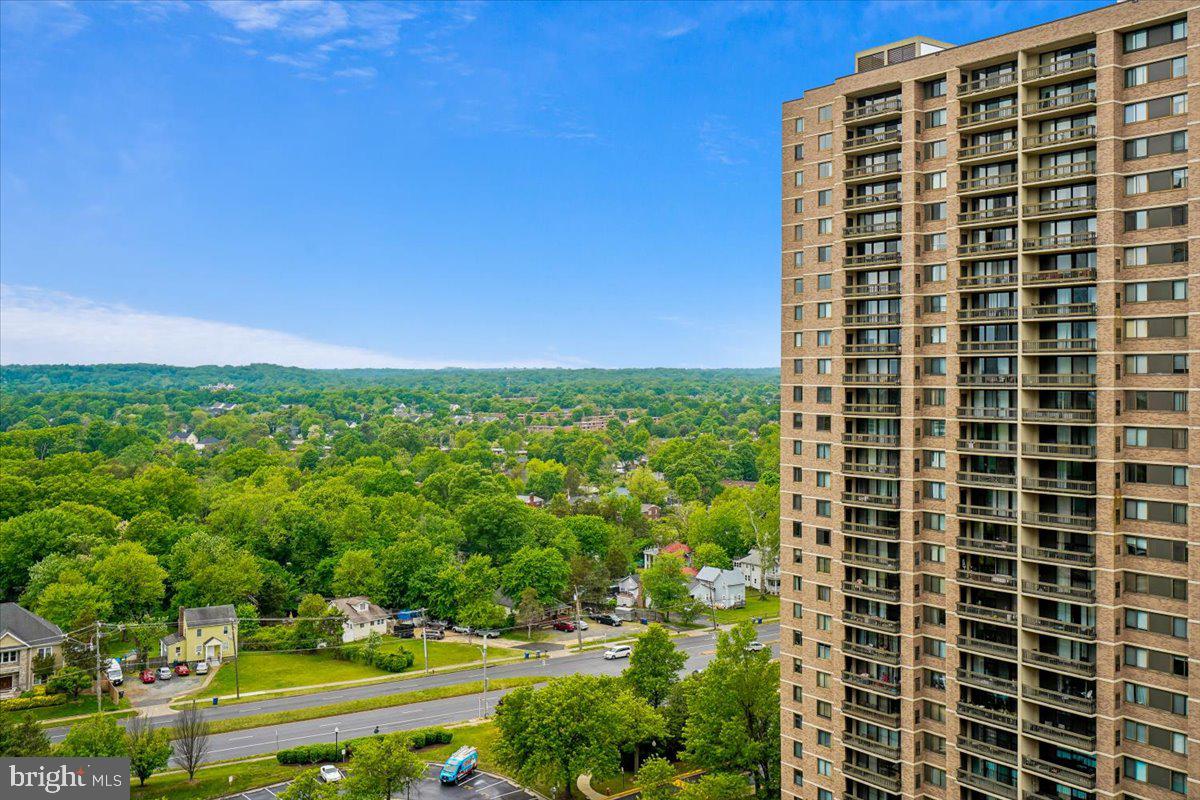 SKYLINE SQUARE CONDO - Residential