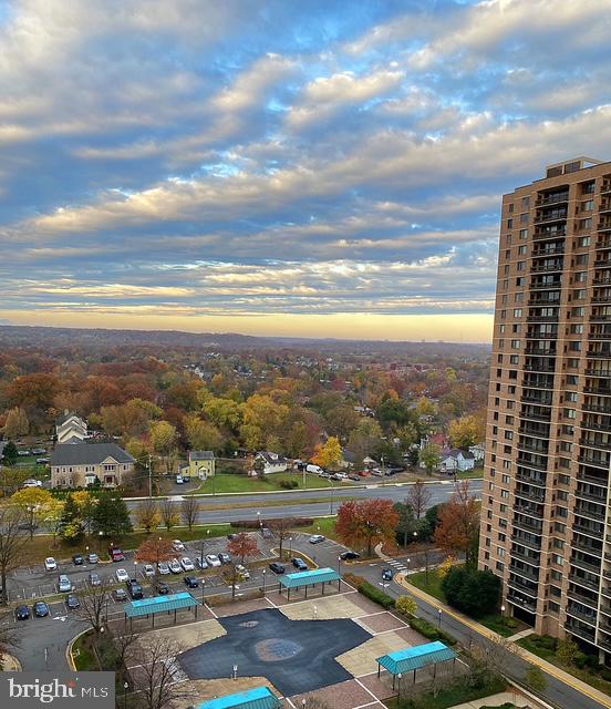 SKYLINE SQUARE CONDO - Residential