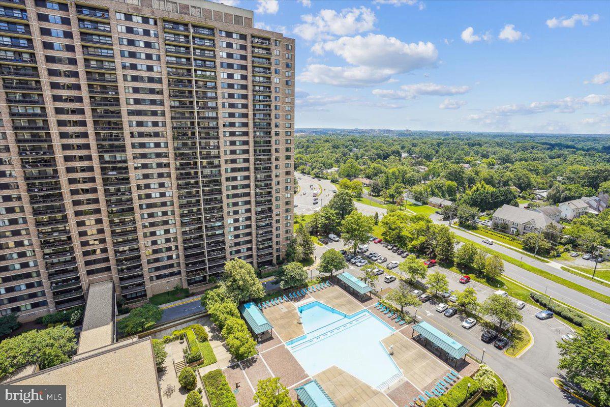 SKYLINE SQUARE CONDO - Residential