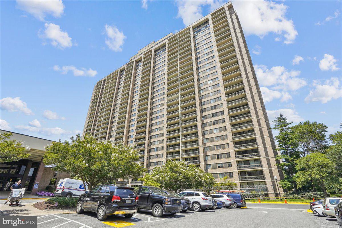 SKYLINE SQUARE CONDO - Residential
