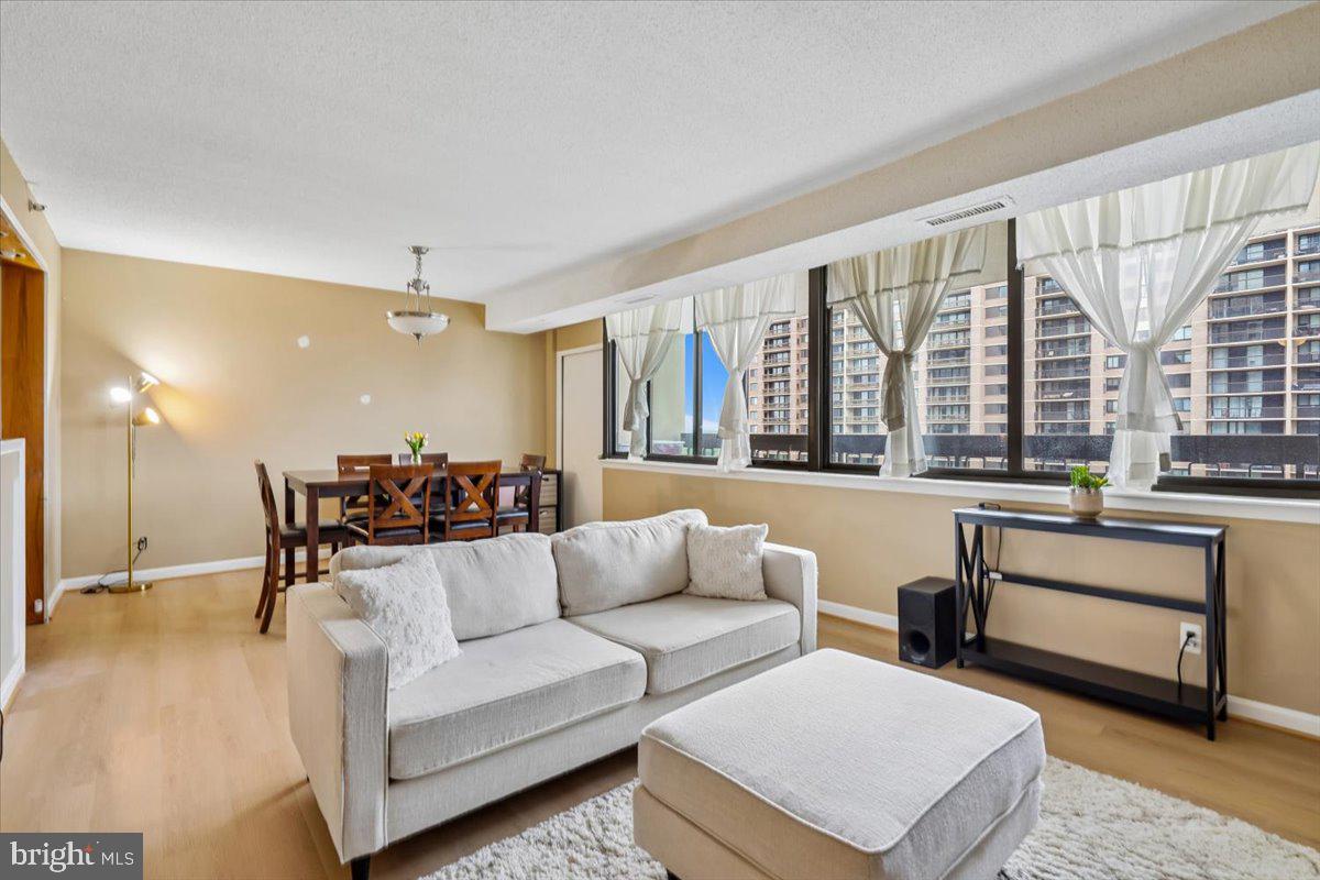 SKYLINE SQUARE CONDO - Residential