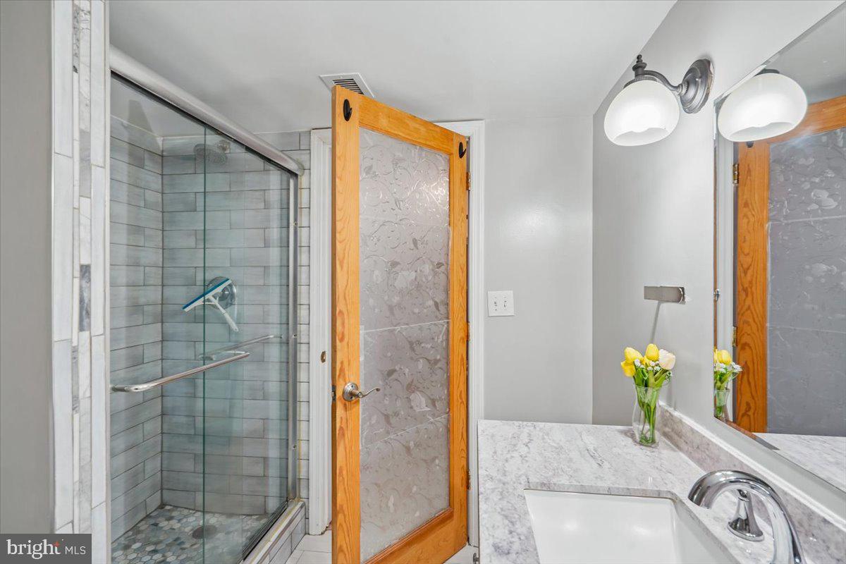 SKYLINE SQUARE CONDO - Residential