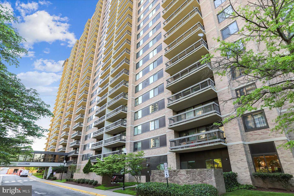 SKYLINE SQUARE CONDO - Residential