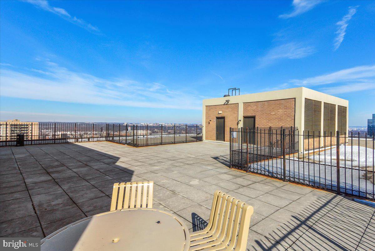 SKYLINE SQUARE CONDO - Residential