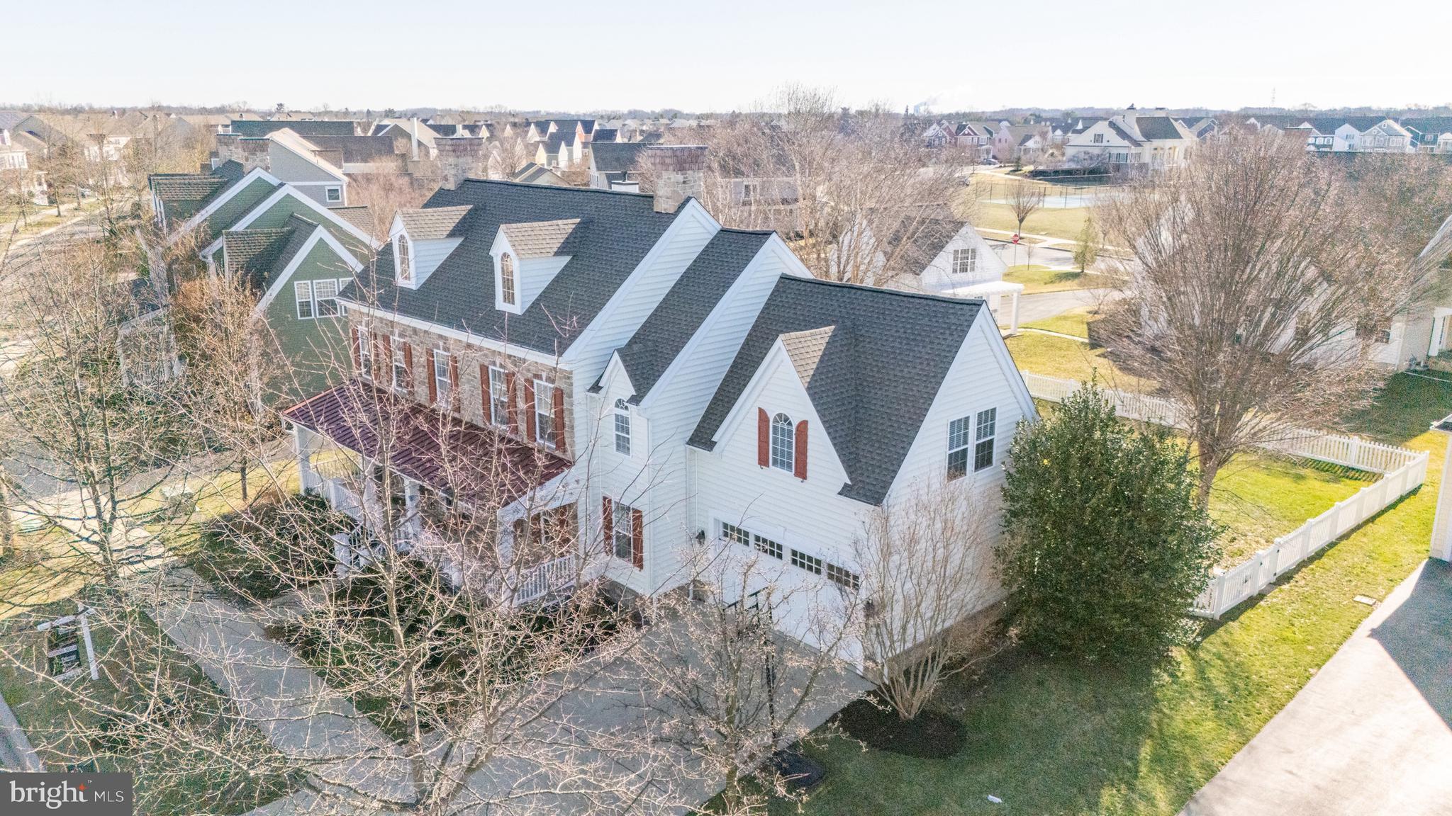 253 WICKERBERRY DRIVE