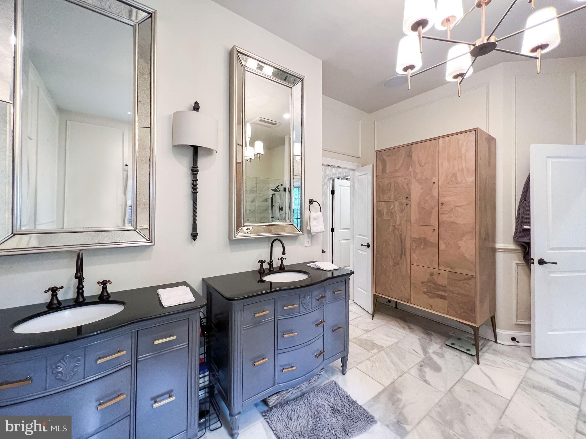 VALE WOODS KNOLLS - Residential