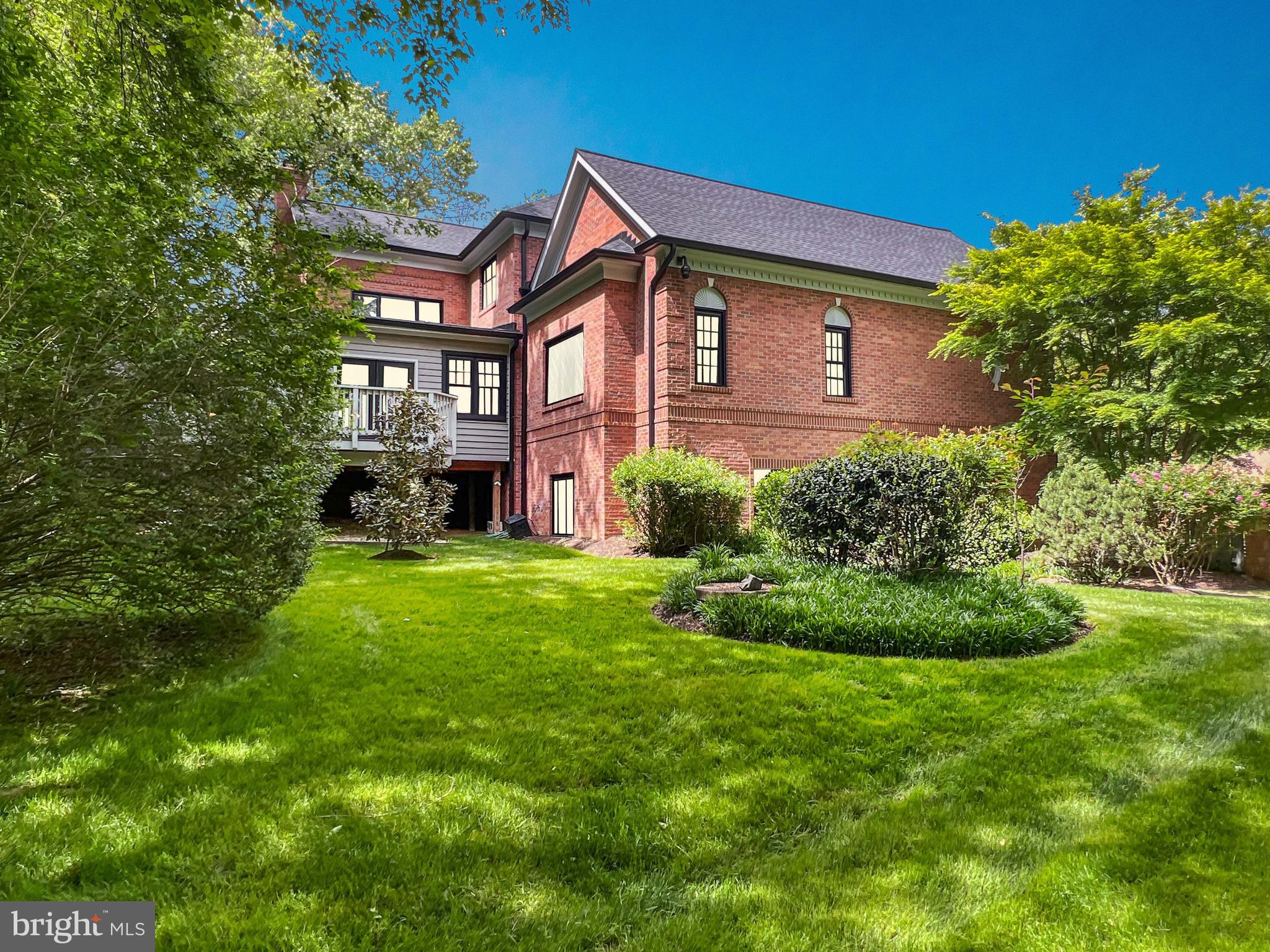 VALE WOODS KNOLLS - Residential