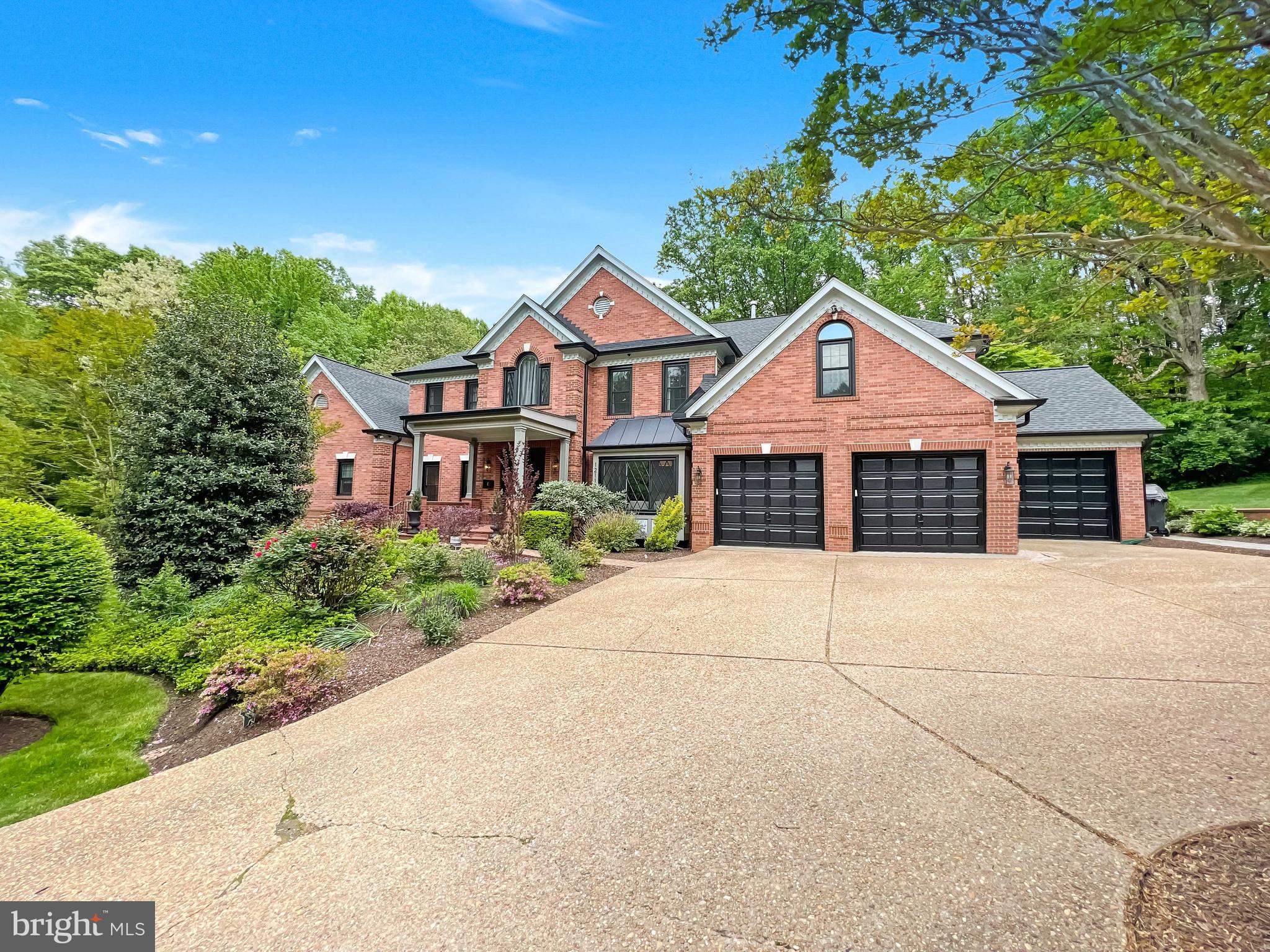 VALE WOODS KNOLLS - Residential