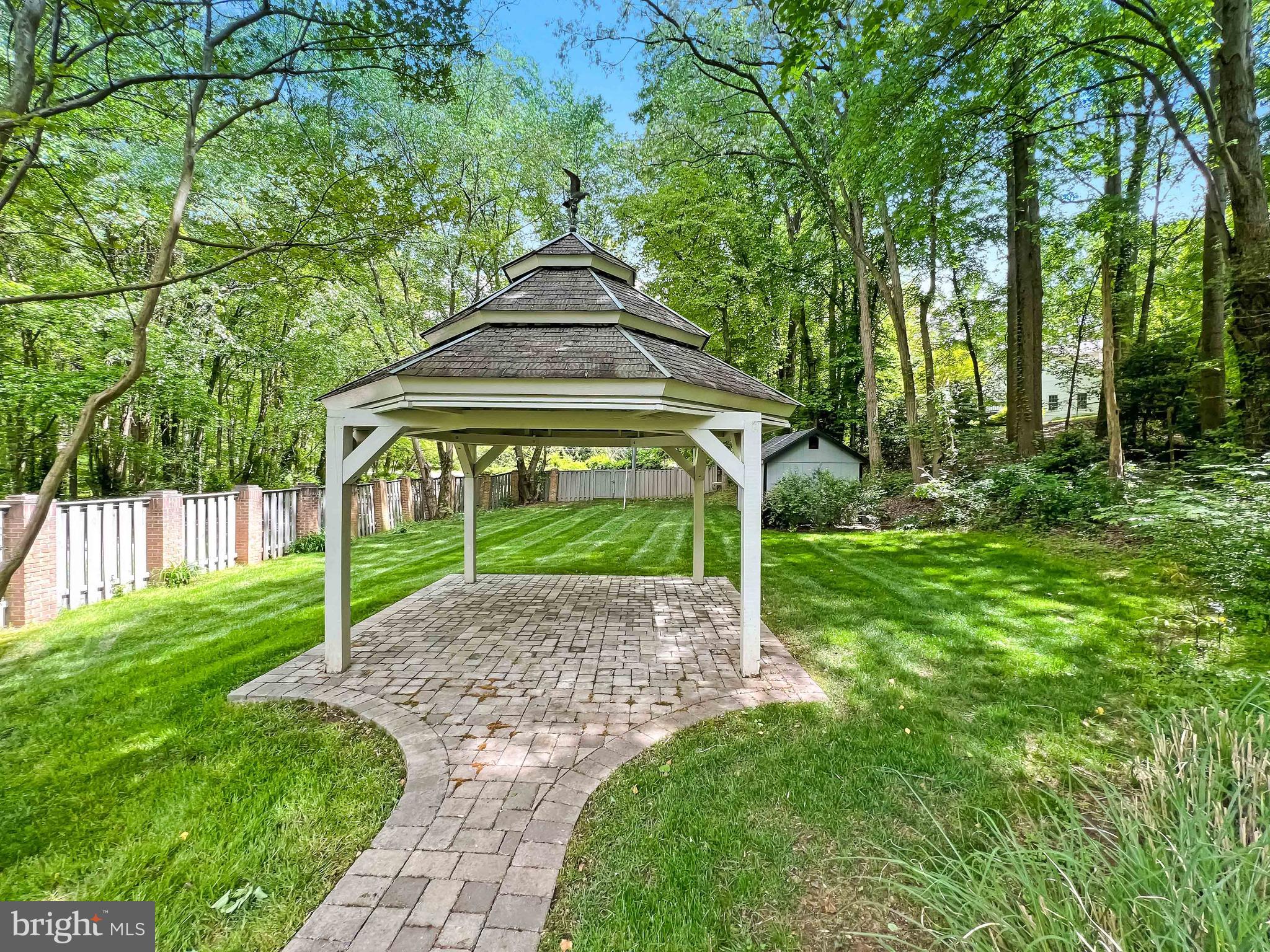 VALE WOODS KNOLLS - Residential