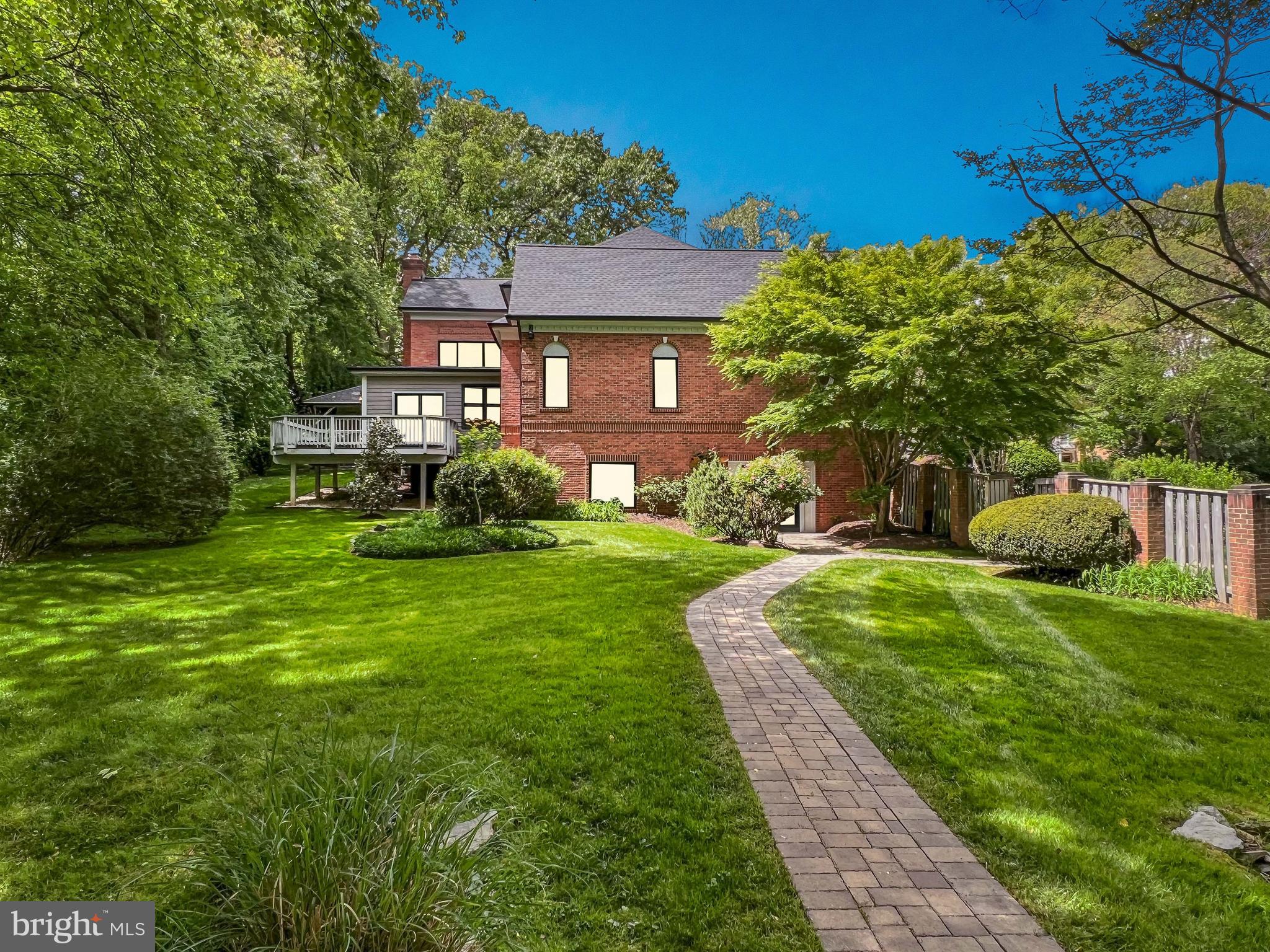 VALE WOODS KNOLLS - Residential