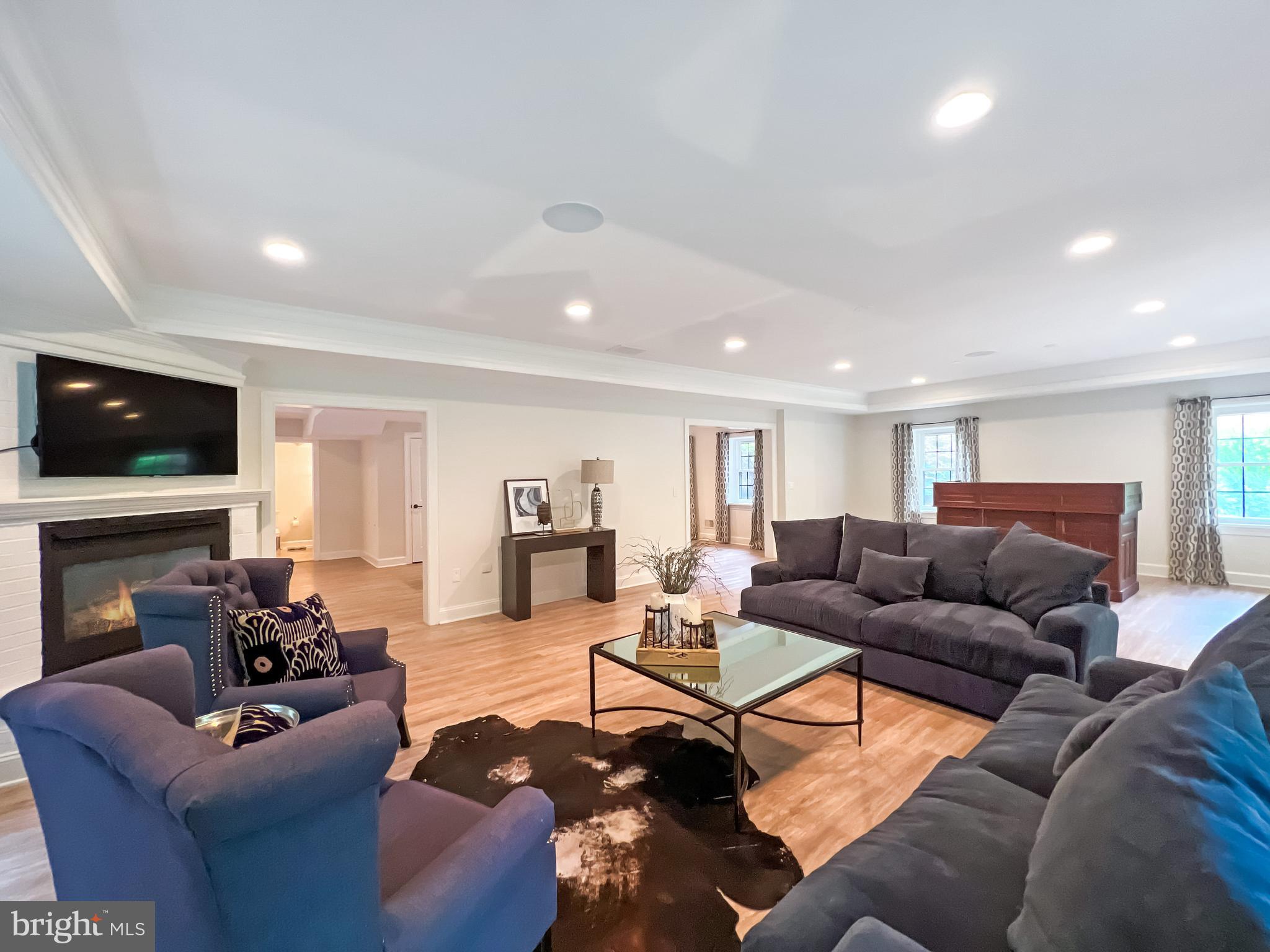 VALE WOODS KNOLLS - Residential