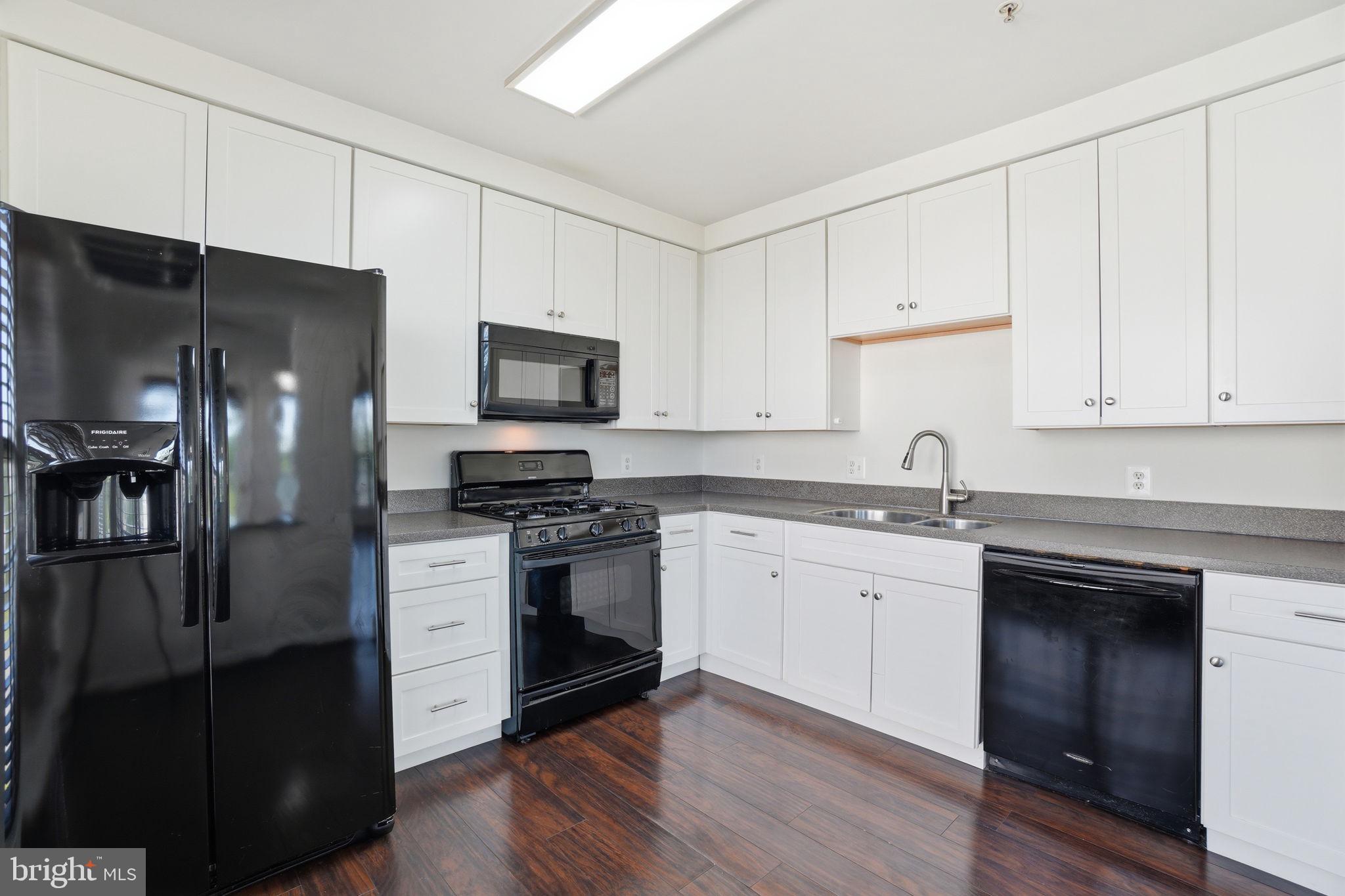 2494 QUICK STREET 303