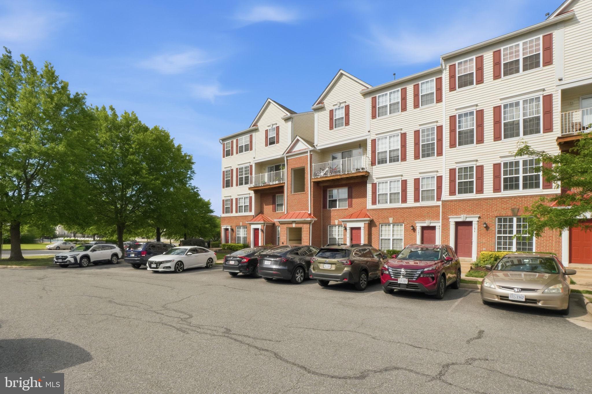 2494 QUICK STREET 303