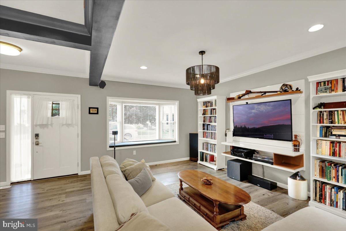 18 E MAPLE STREET