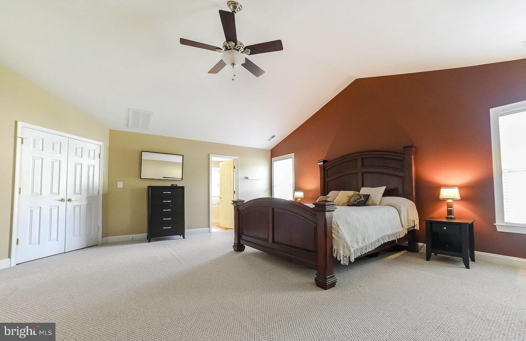 RIVERSIDE FARMS - Residential