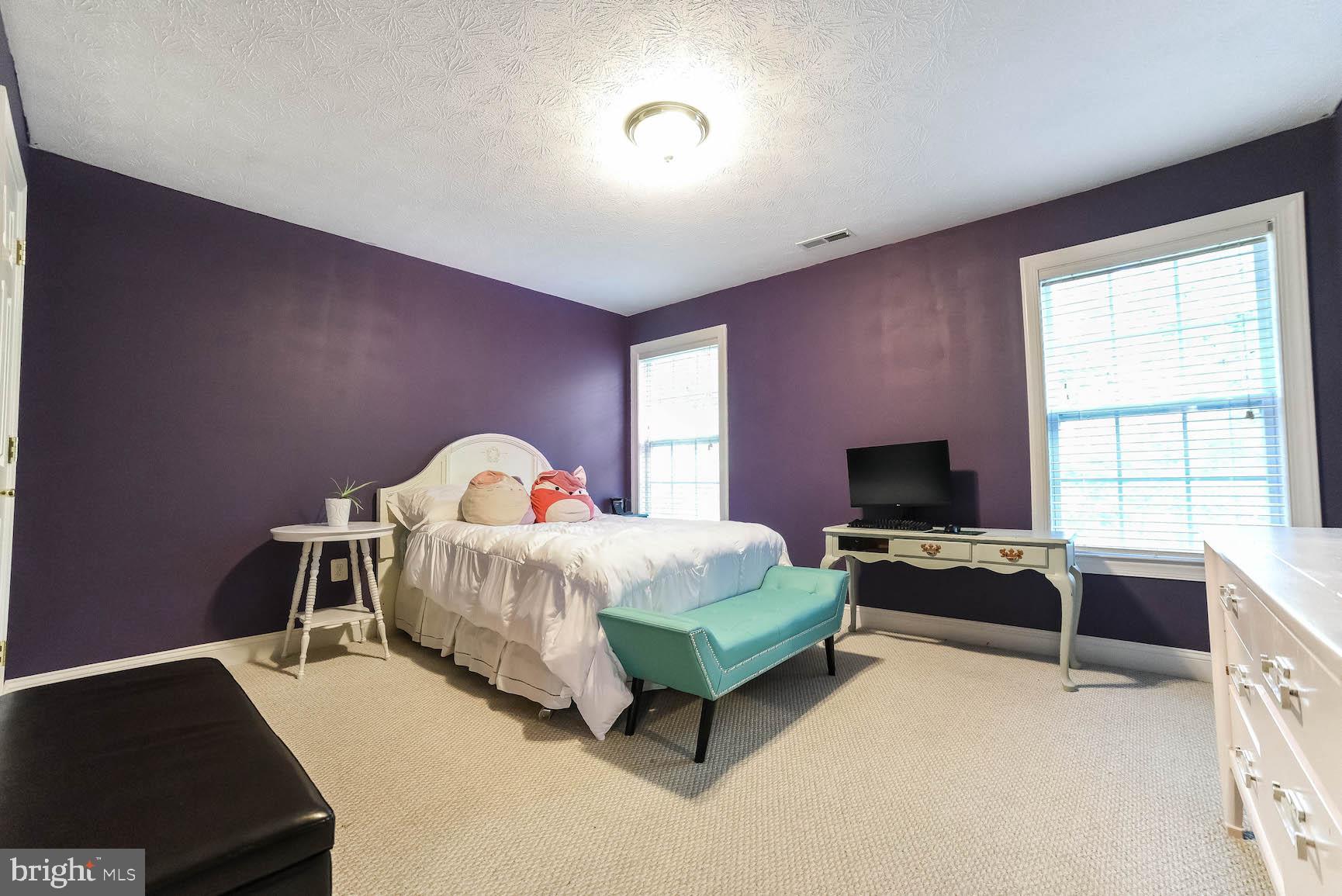 RIVERSIDE FARMS - Residential