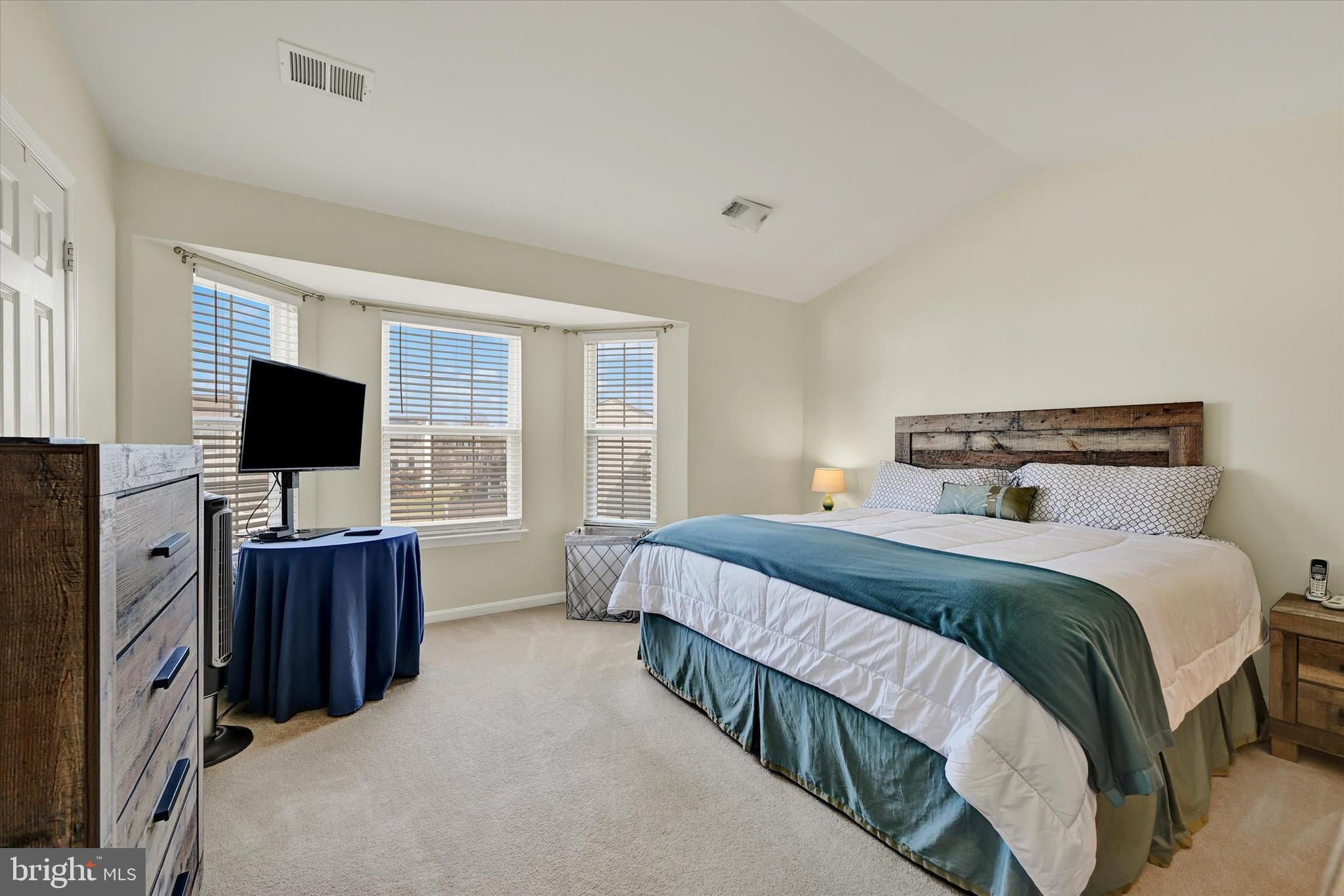 CARROLLWOOD MANOR - Residential