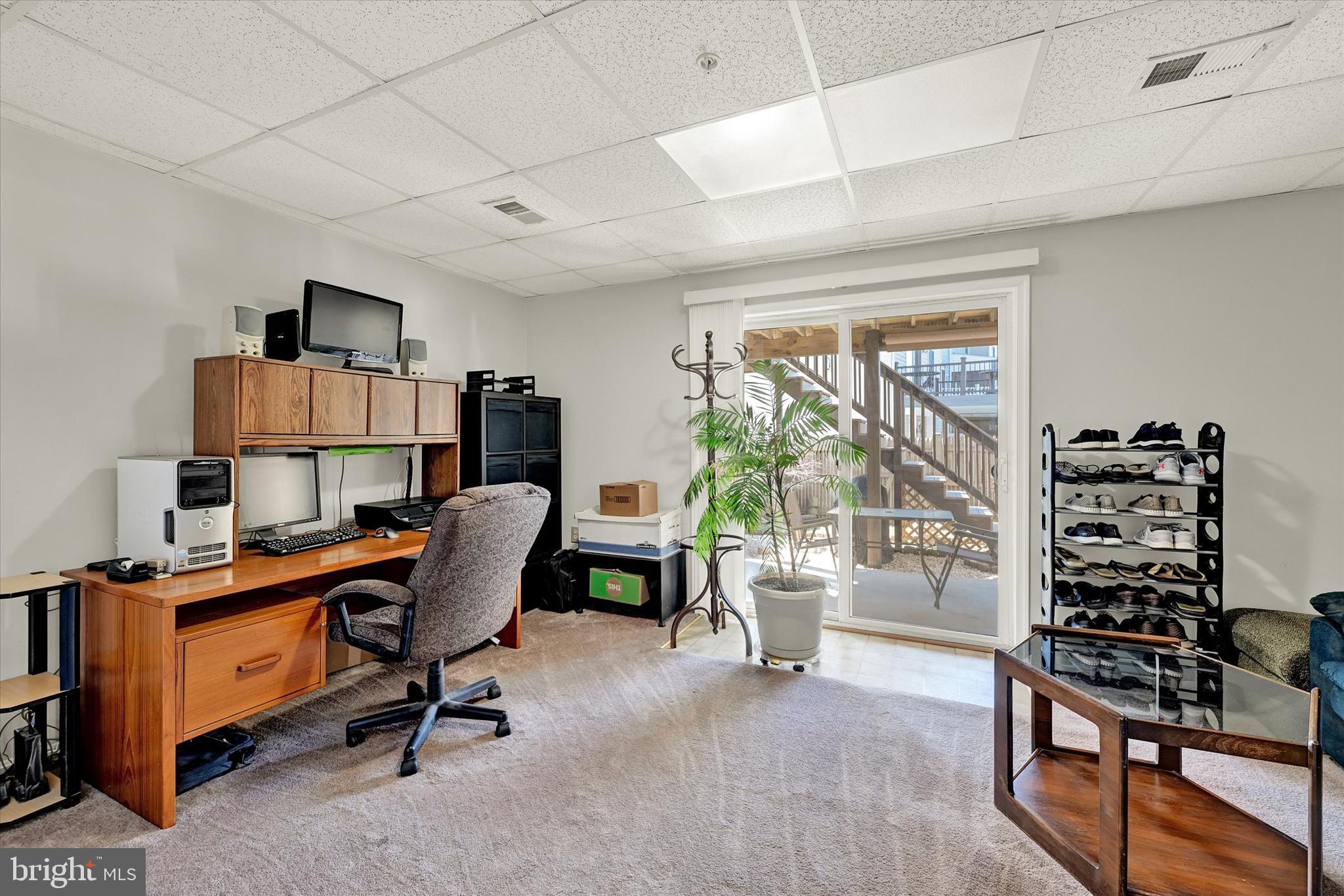 CARROLLWOOD MANOR - Residential