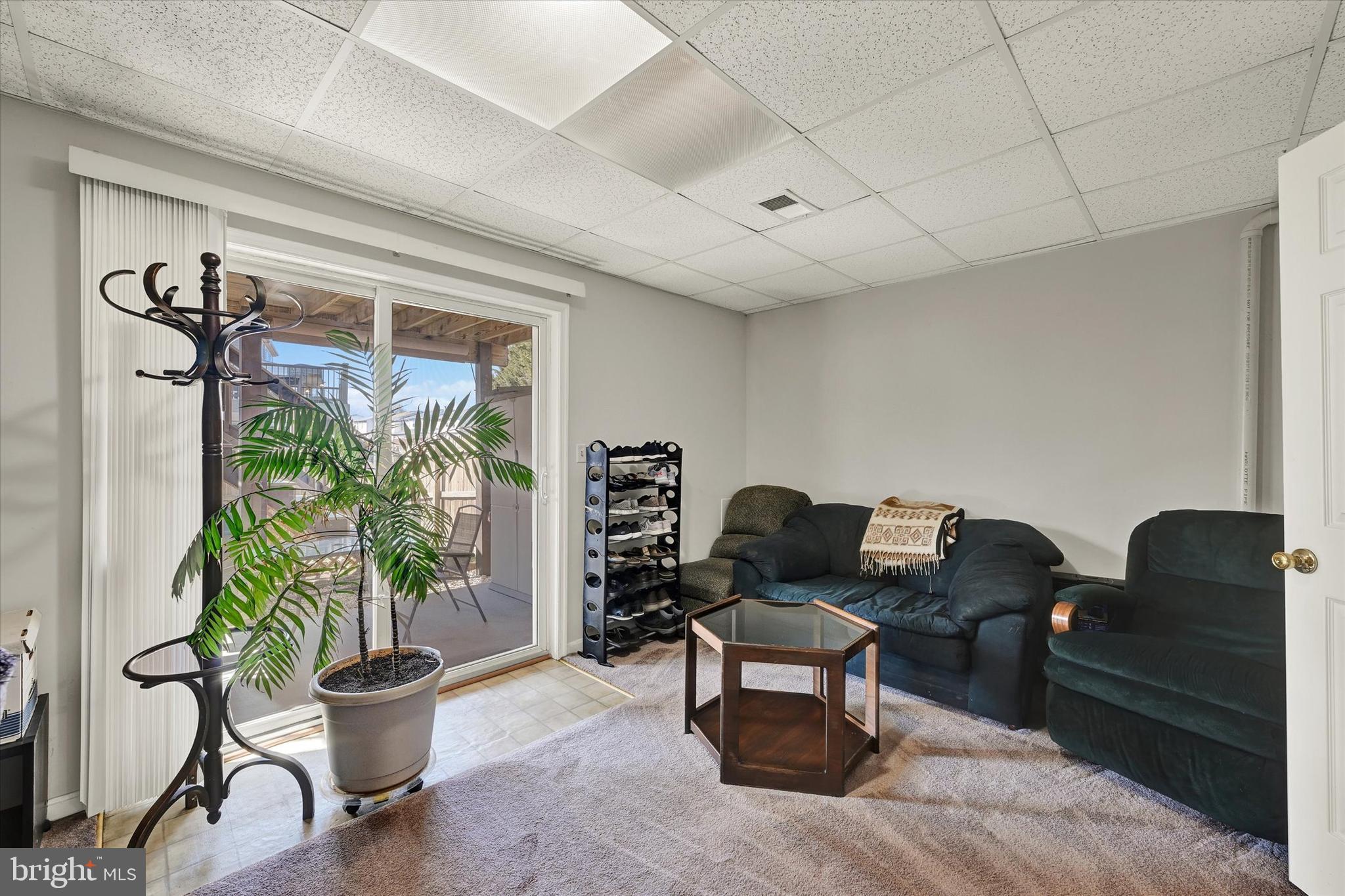 CARROLLWOOD MANOR - Residential