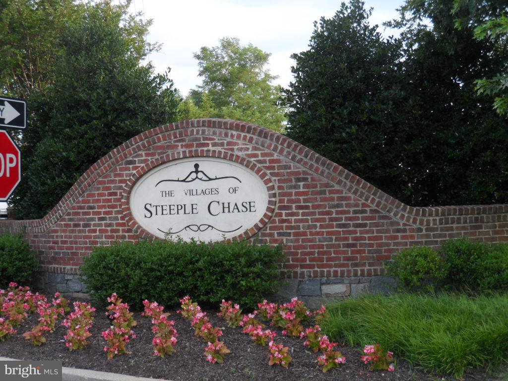 THE VILLAGES OF STEEPLEC - Residential Lease