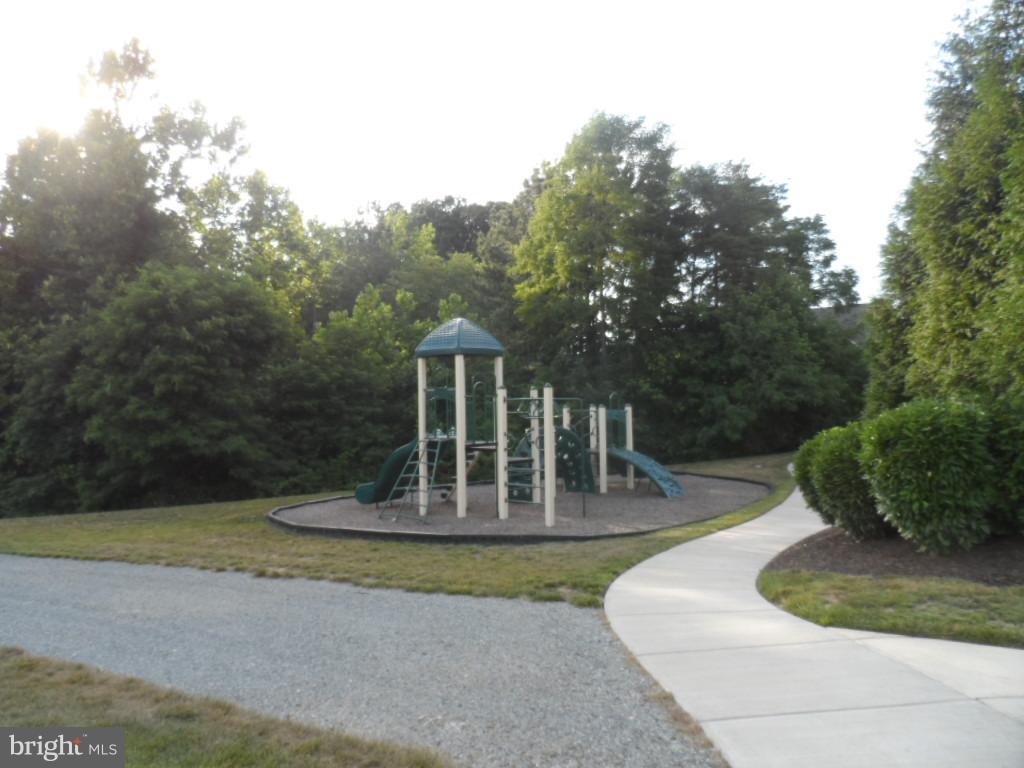 THE VILLAGES OF STEEPLEC - Residential Lease