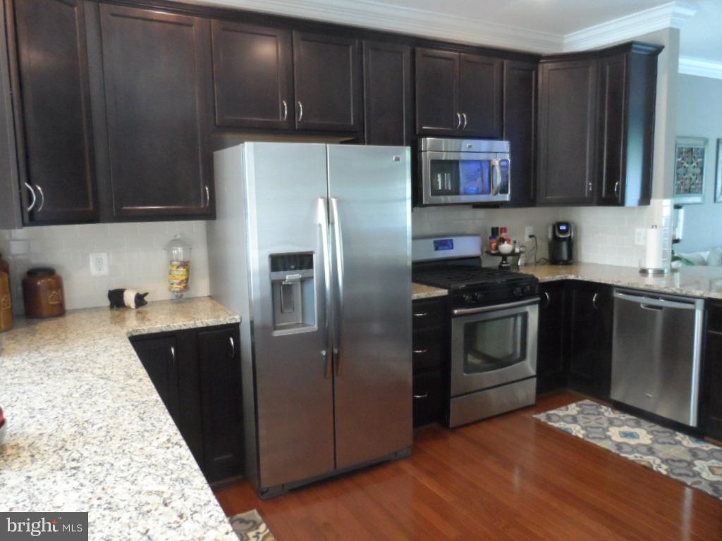 THE VILLAGES OF STEEPLEC - Residential Lease