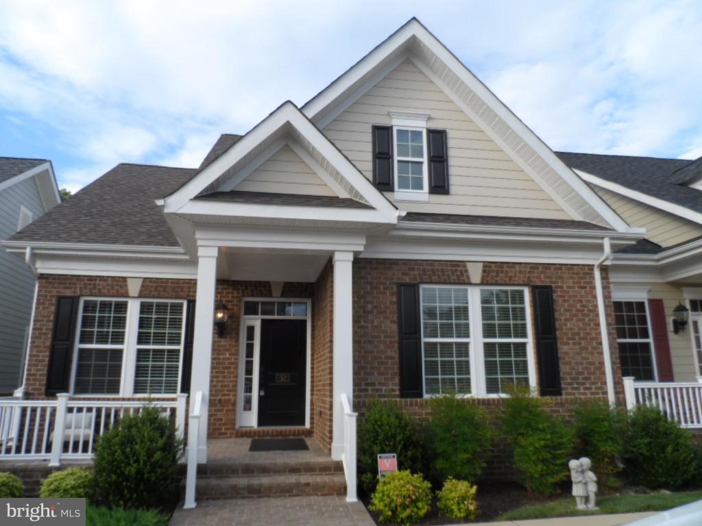 THE VILLAGES OF STEEPLEC - Residential Lease