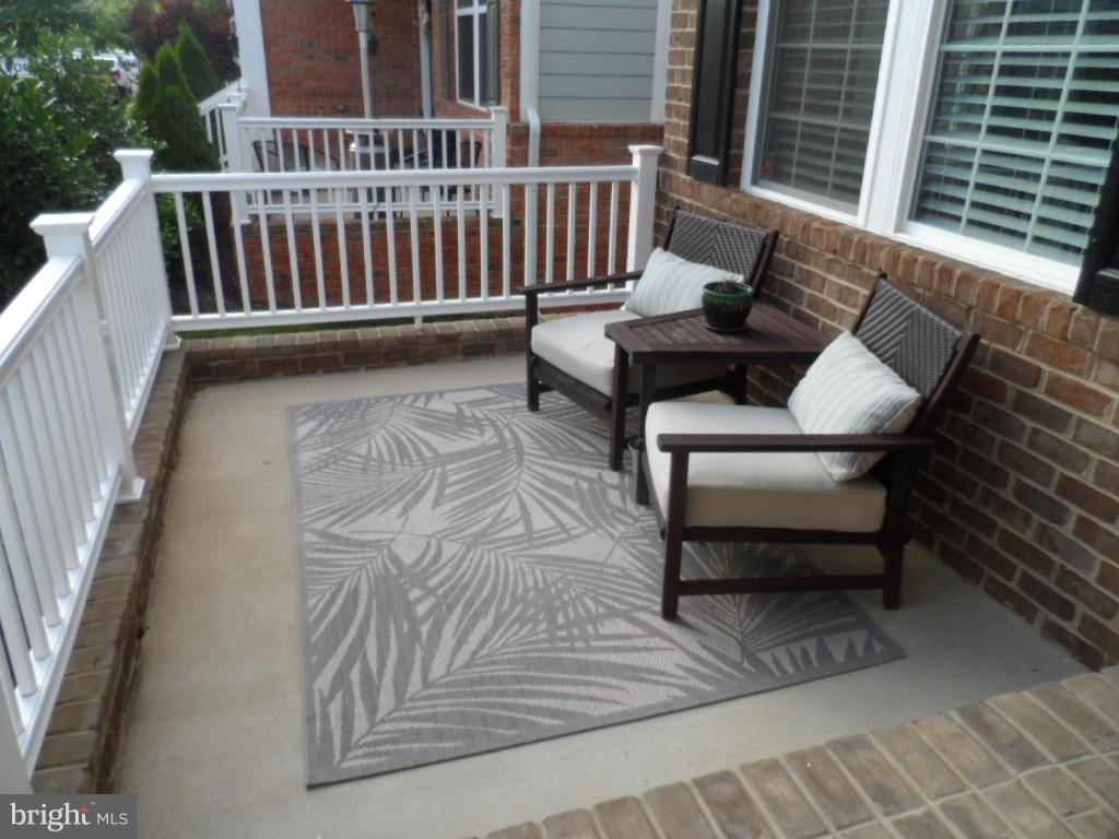 THE VILLAGES OF STEEPLEC - Residential Lease