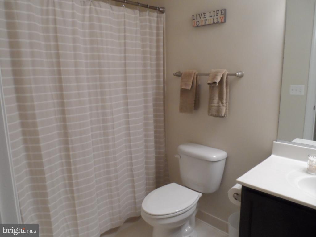 THE VILLAGES OF STEEPLEC - Residential Lease