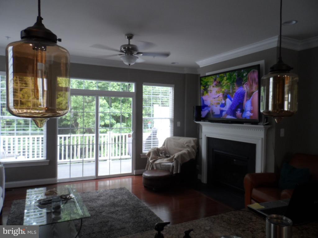 THE VILLAGES OF STEEPLEC - Residential Lease